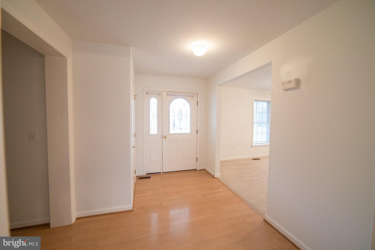 FOXTAILS MANOR - Residential