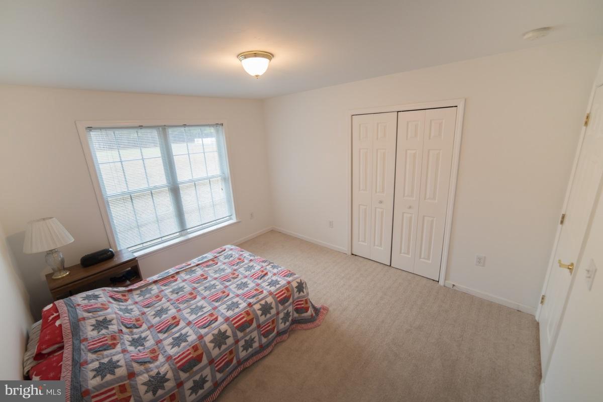 FOXTAILS MANOR - Residential