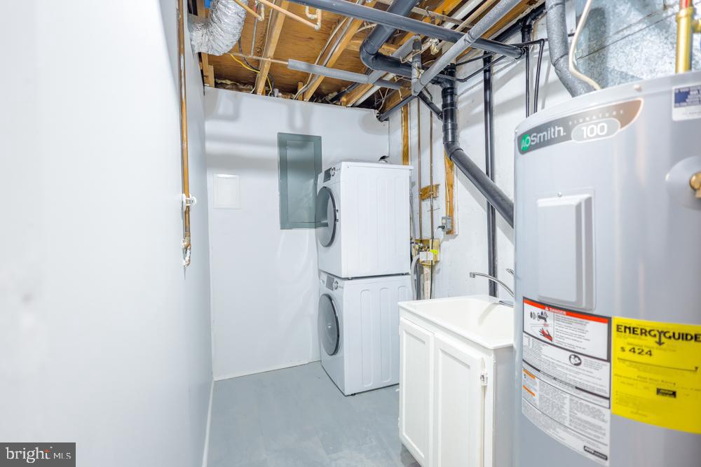 SUMMERFIELD - Residential Lease