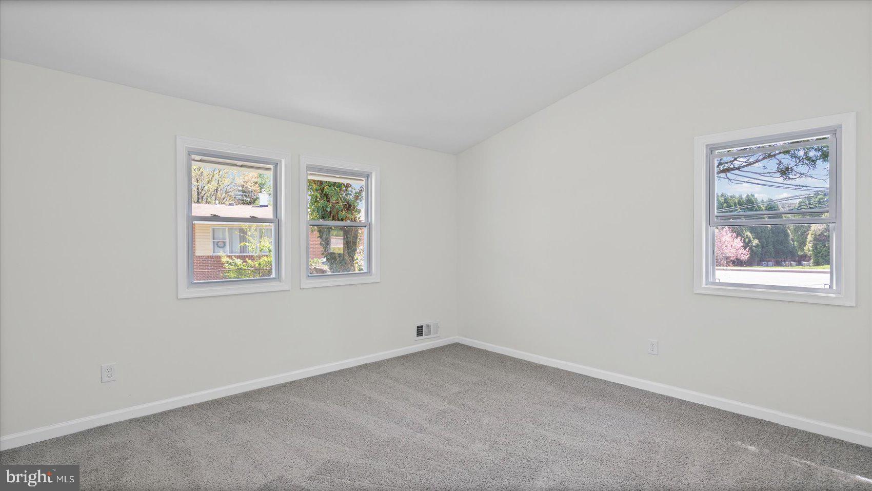 BURMONT - Residential