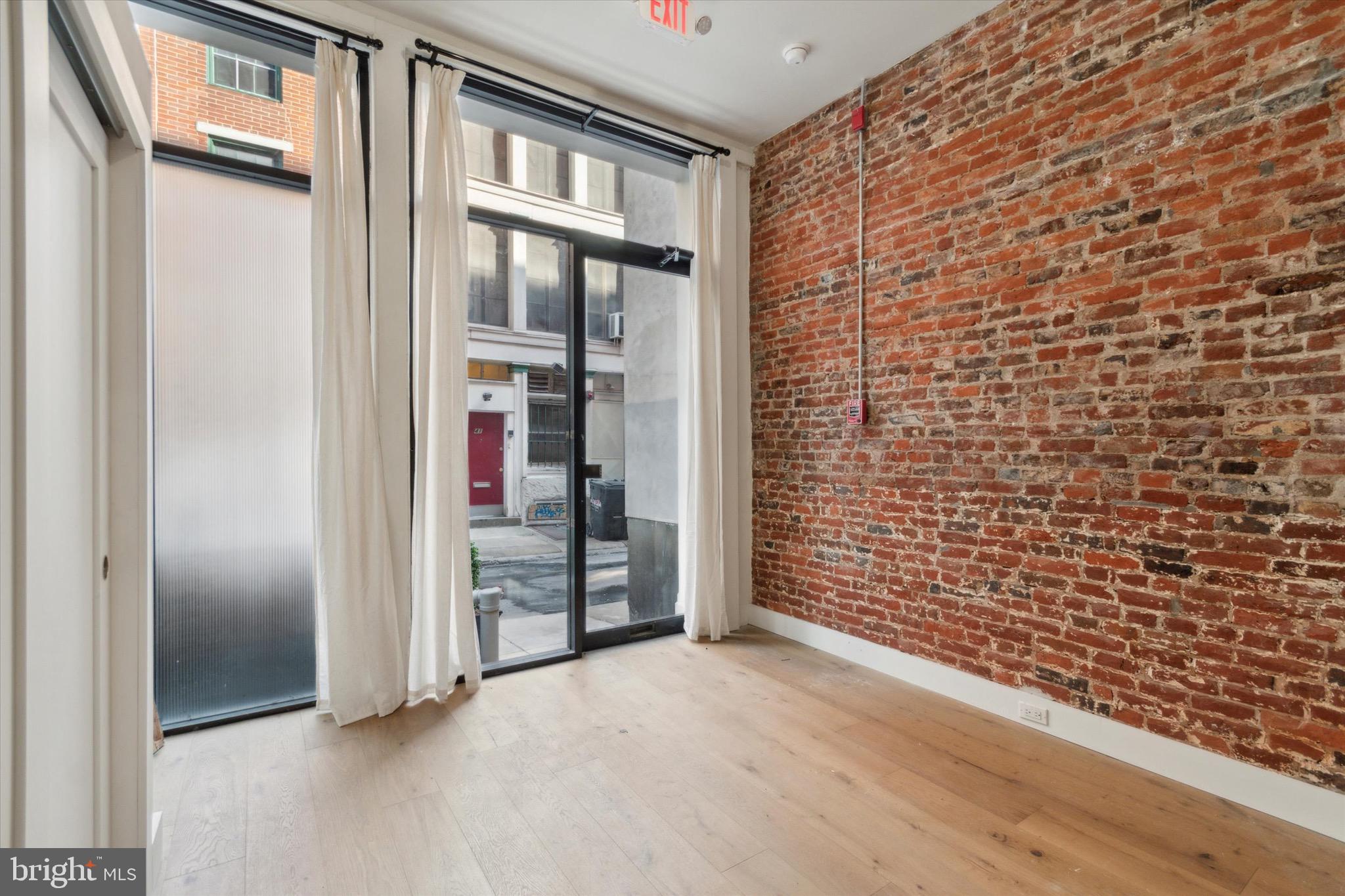 OLD CITY - Residential Lease