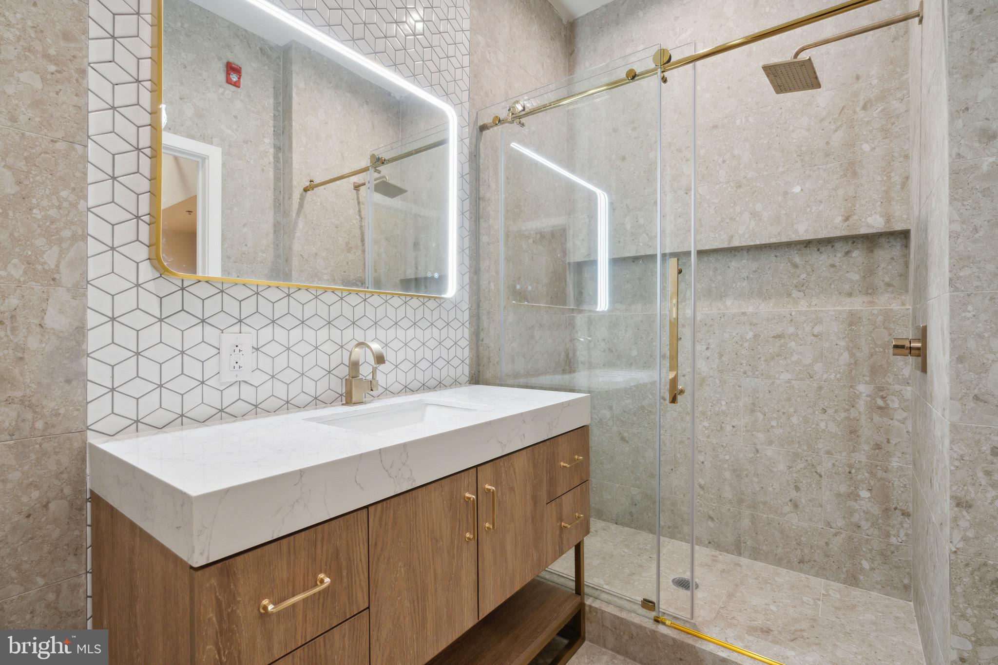 OLD CITY - Residential Lease