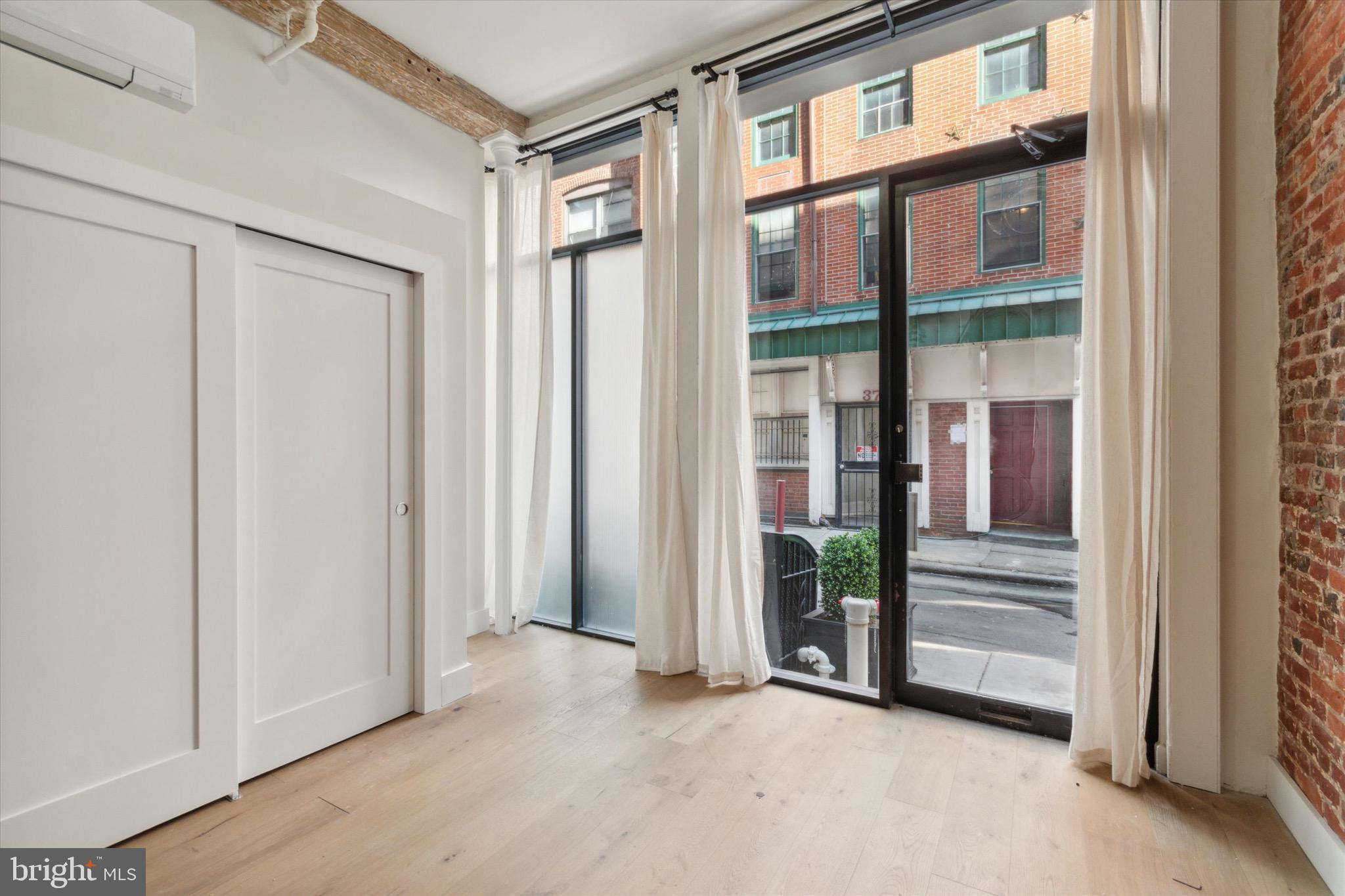 OLD CITY - Residential Lease