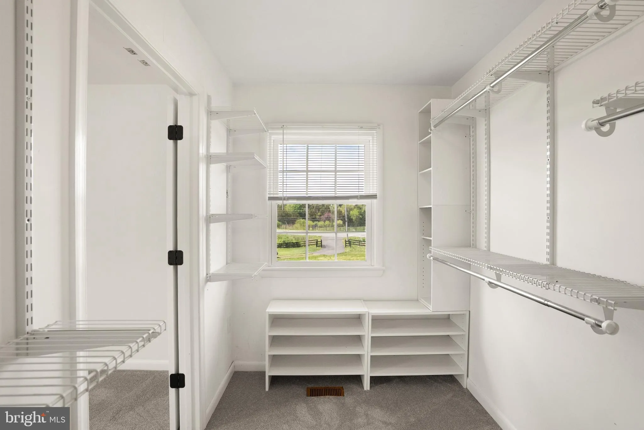 Nokesville, Virginia 20181, United States, 5 Bedrooms Bedrooms, ,4 BathroomsBathrooms,Residential,Coming Soon,97173