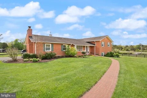 12709 Vint Hill Road, Nokesville, VA MLS: VAPW2090560