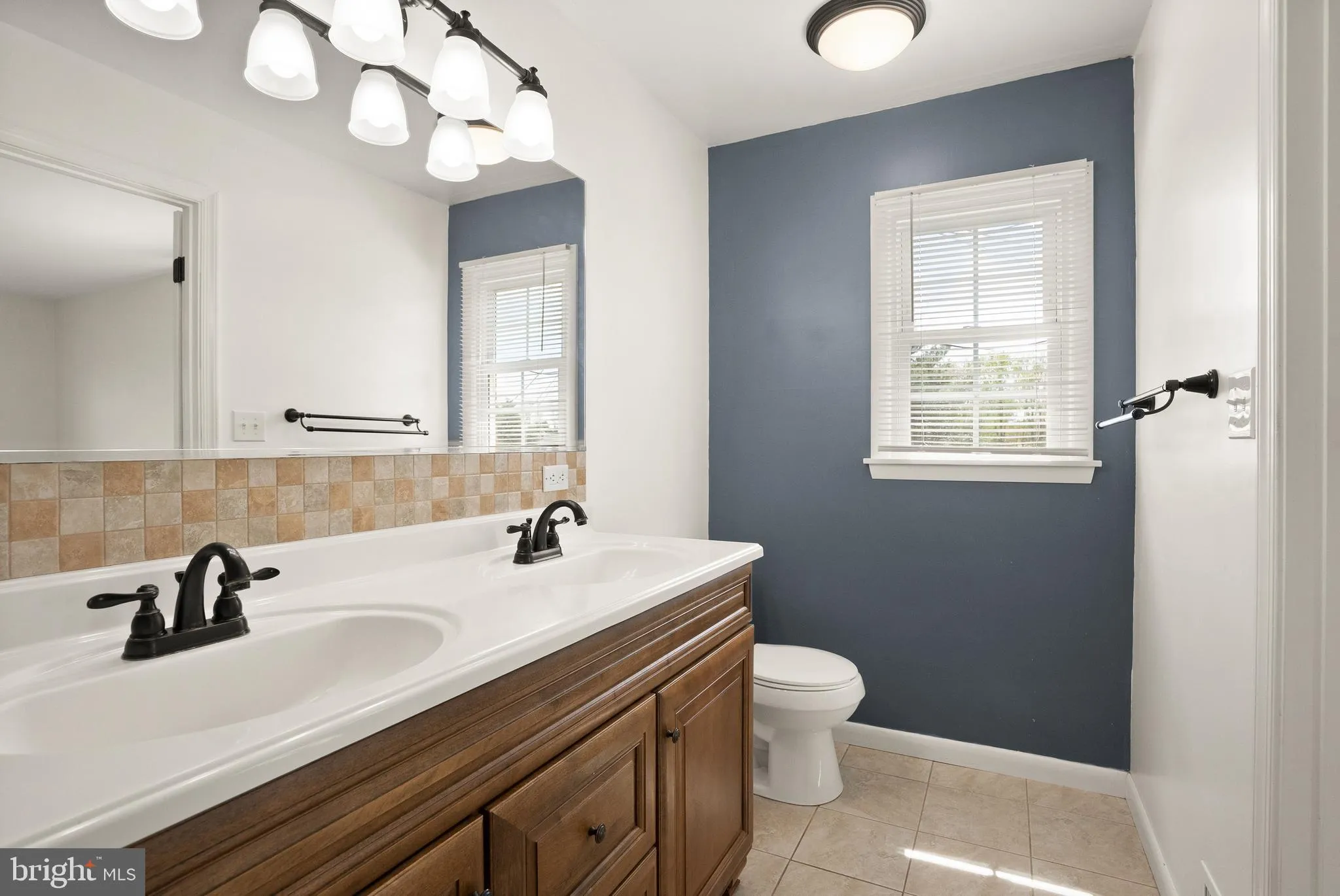 Nokesville, Virginia 20181, United States, 5 Bedrooms Bedrooms, ,4 BathroomsBathrooms,Residential,Coming Soon,97173