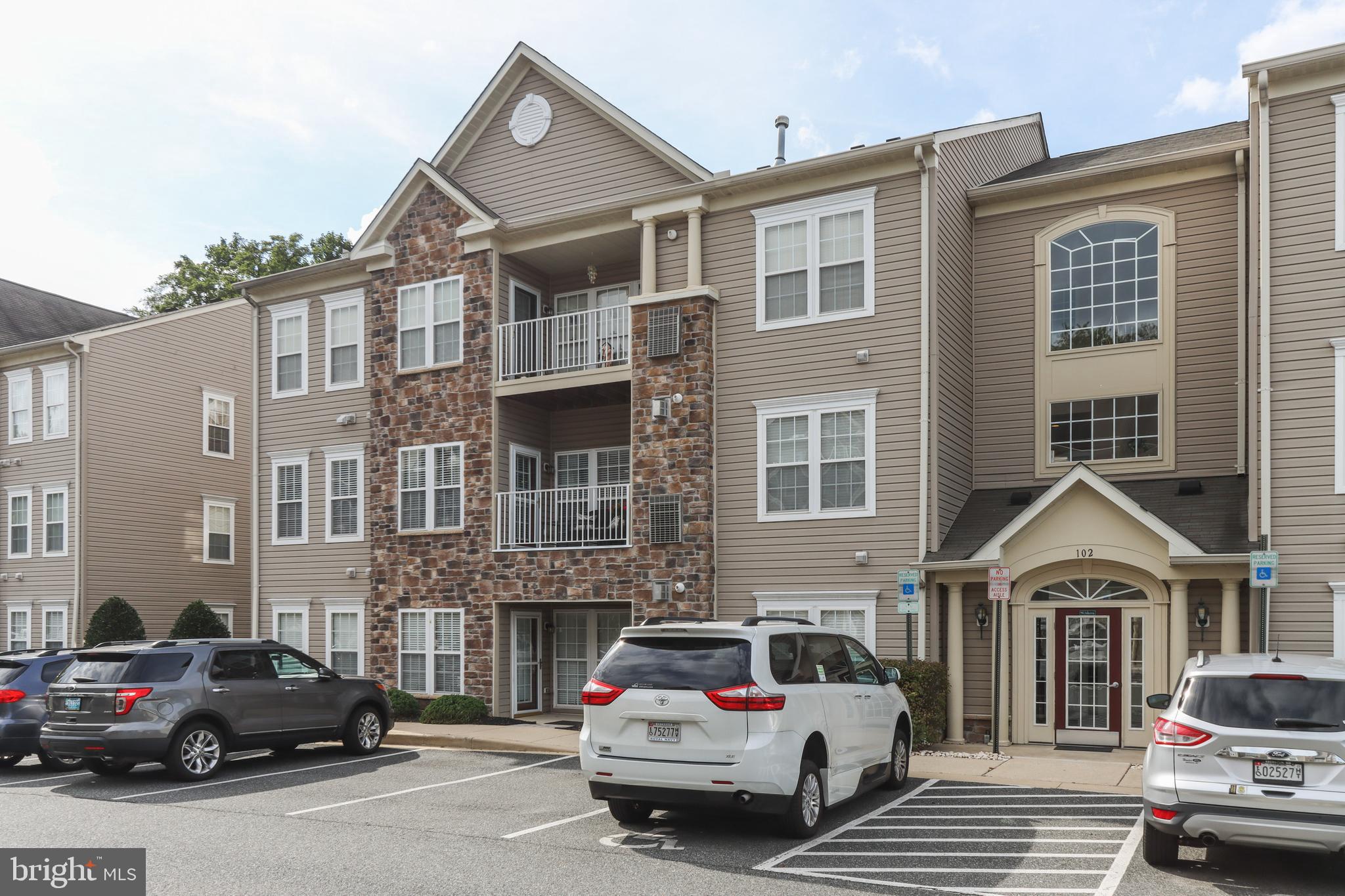 HEARTHSTONE AT VILLAGE SQUARE - Residential