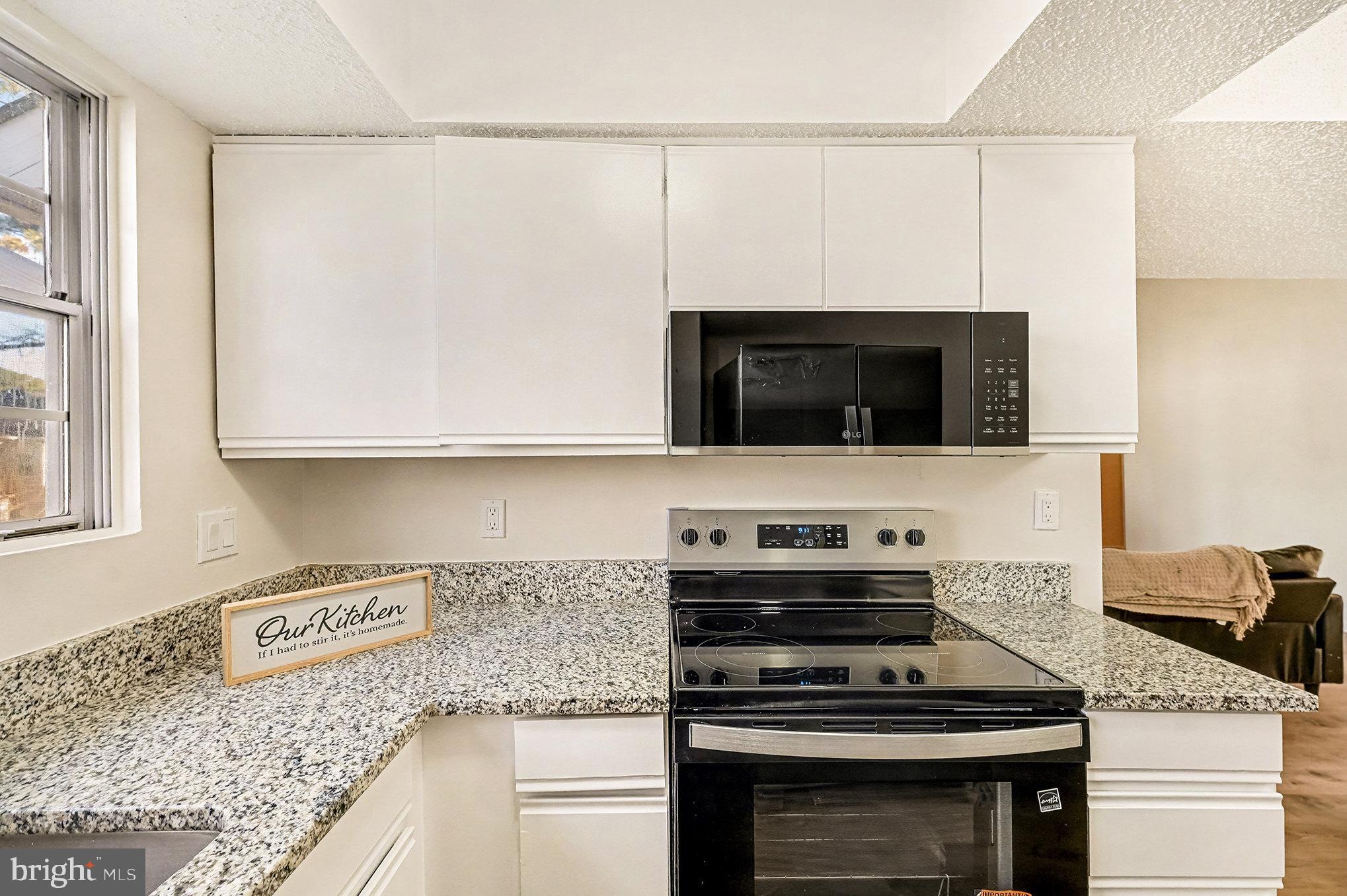 HUNTER'S SQUARE - Residential