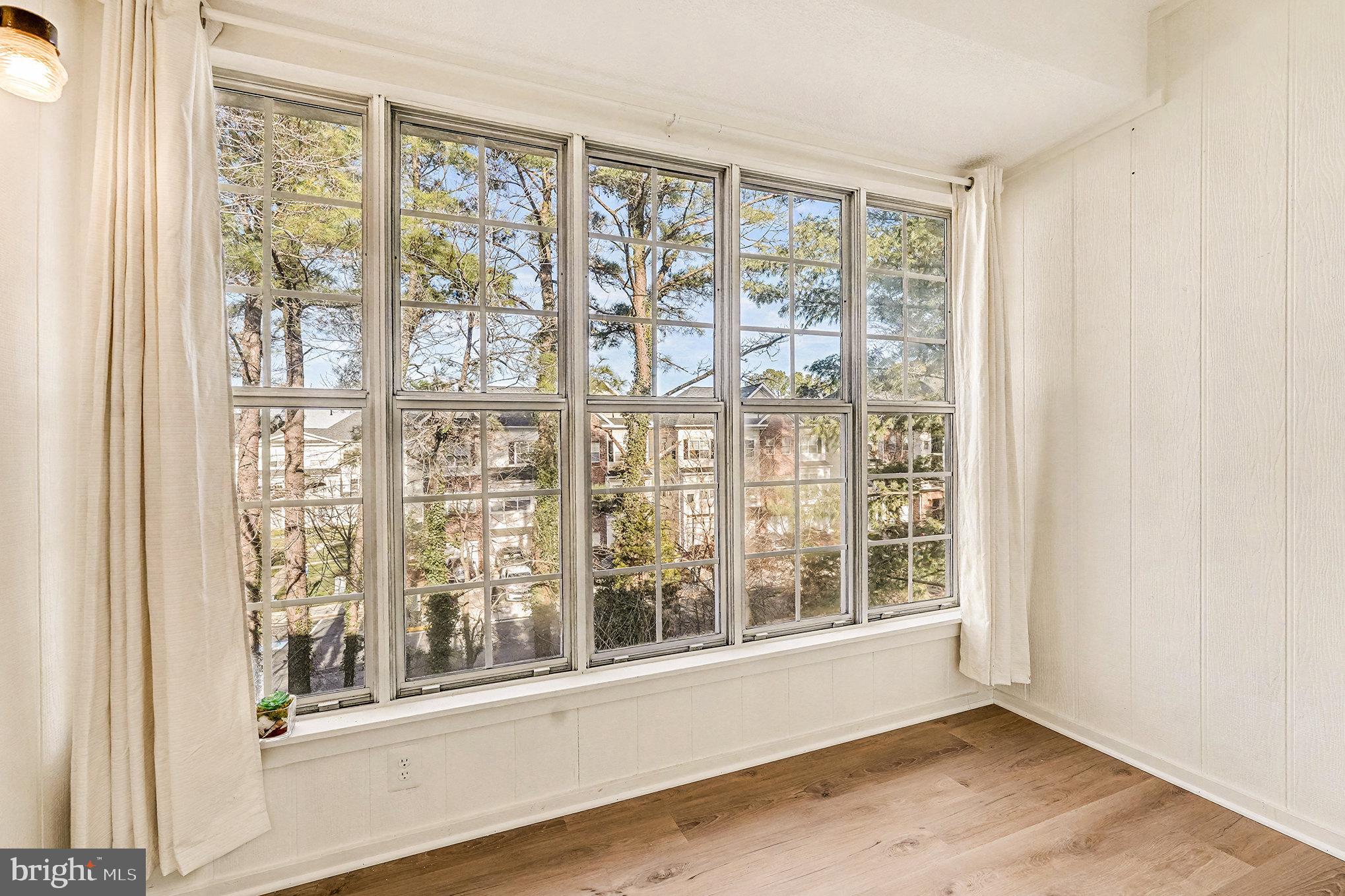 HUNTER'S SQUARE - Residential