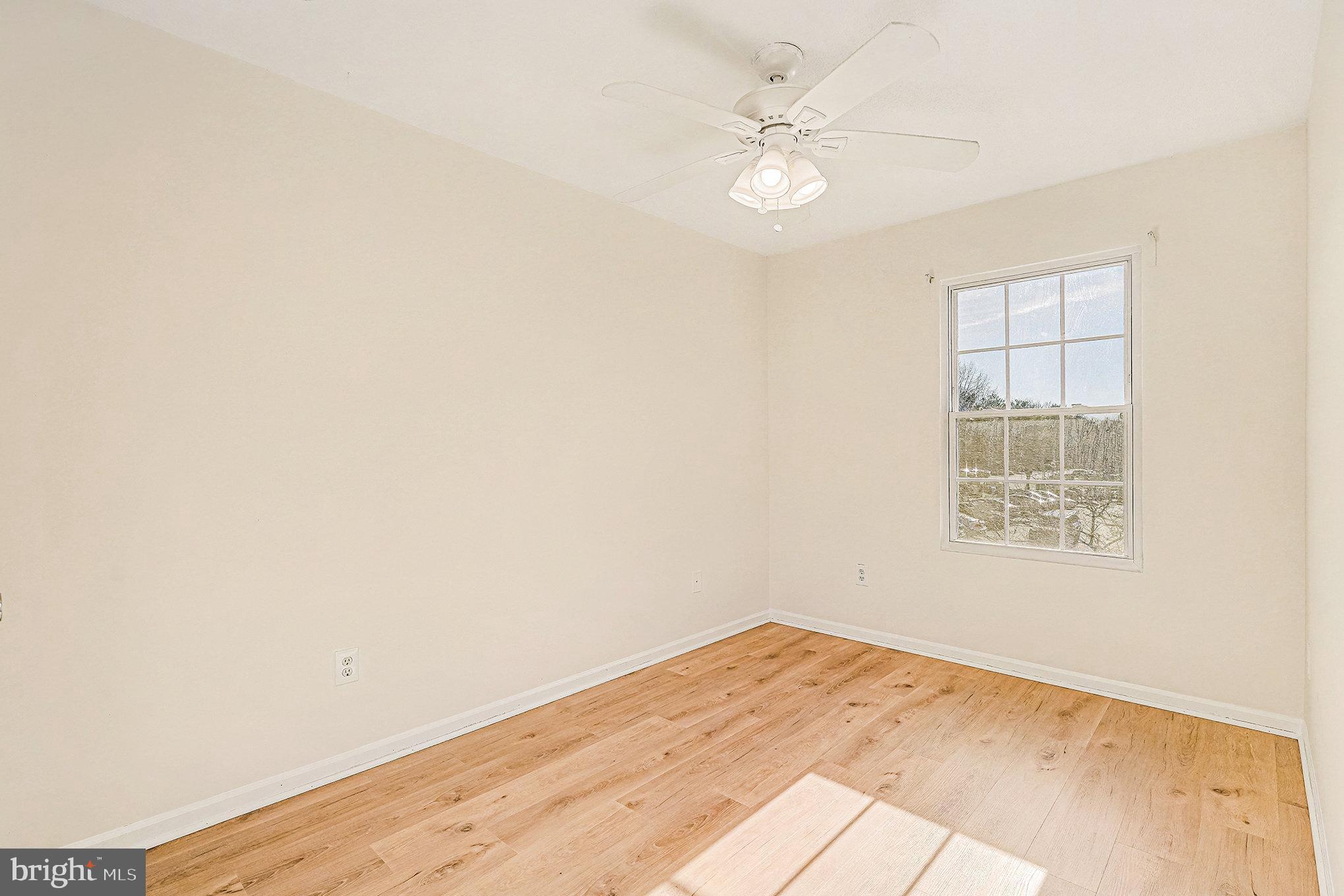 HUNTER'S SQUARE - Residential