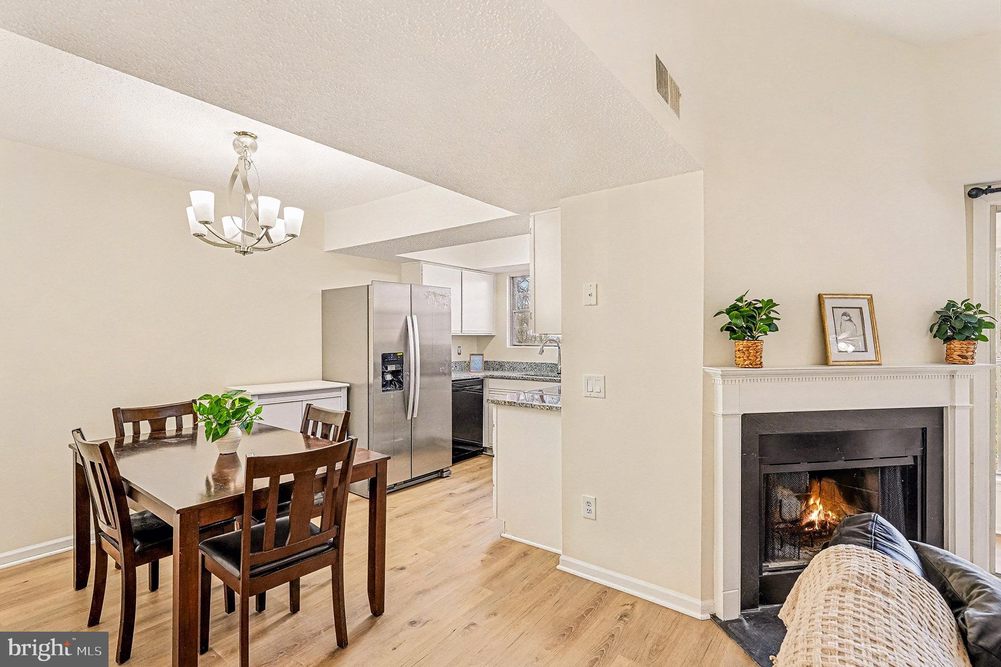 HUNTER'S SQUARE - Residential