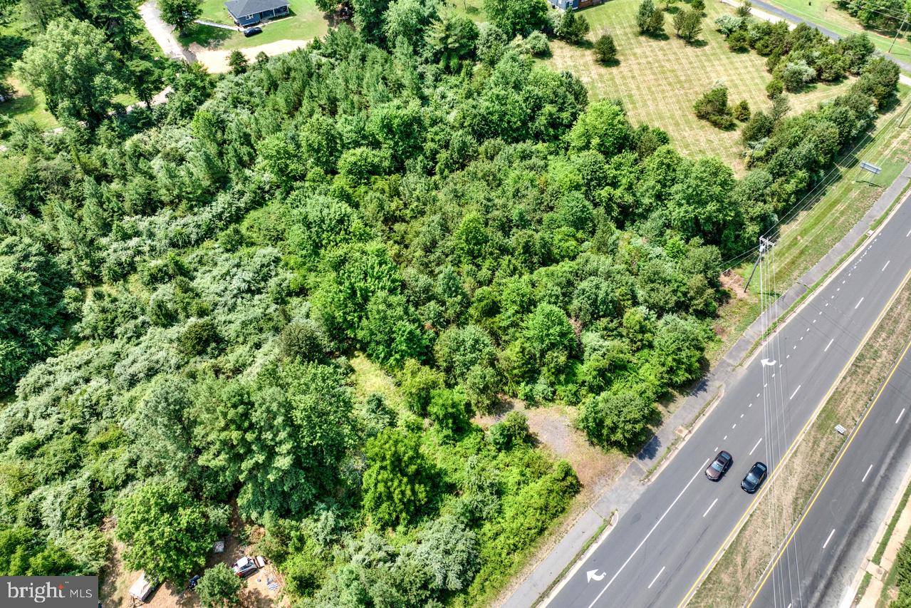 BRADDOCK ROAD - Land