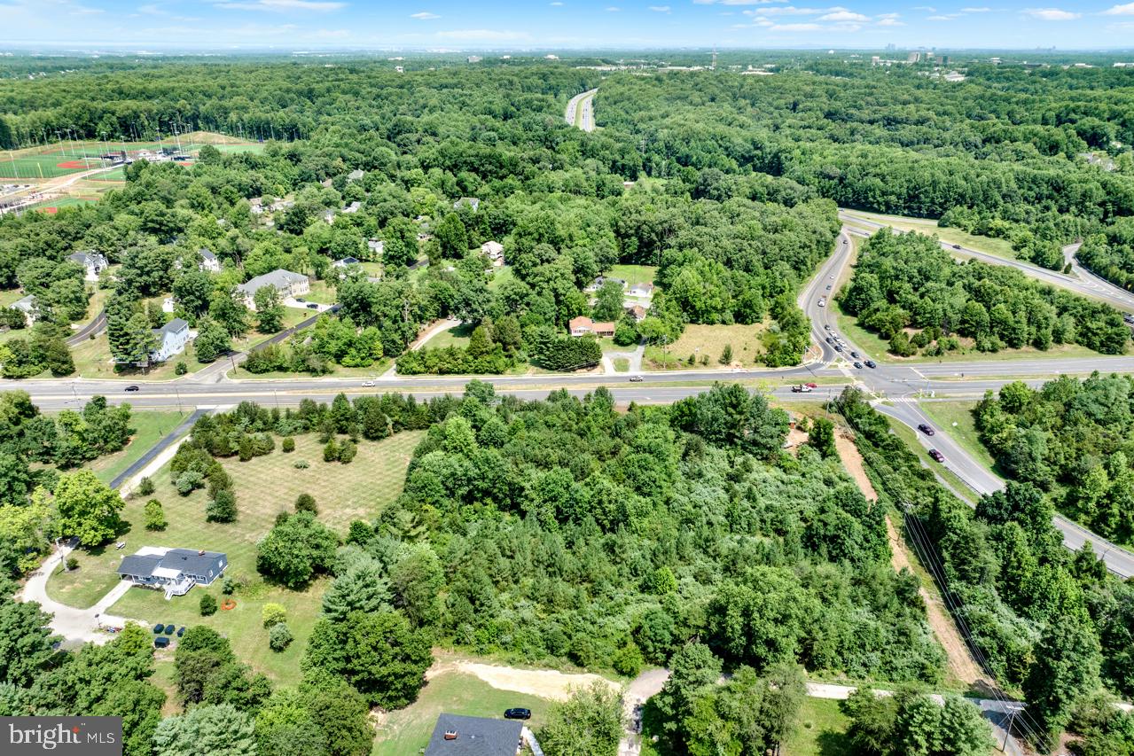 BRADDOCK ROAD - Land