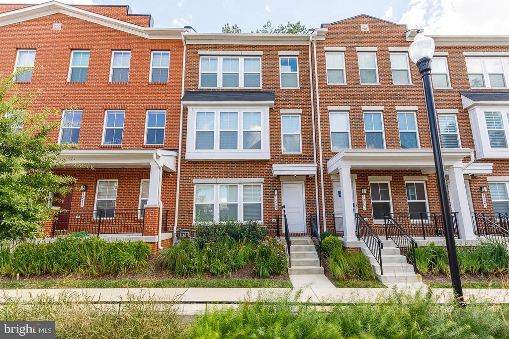 Photo of 1209 Wynton Place NE, WASHINGTON, DC 20017 (MLS # DCDC2224024)