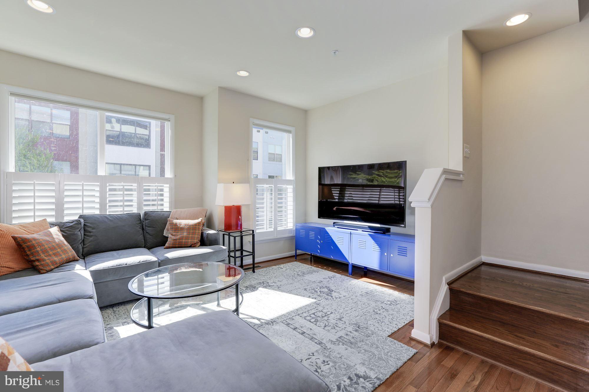 EYA ARTS DISTRICT - Residential