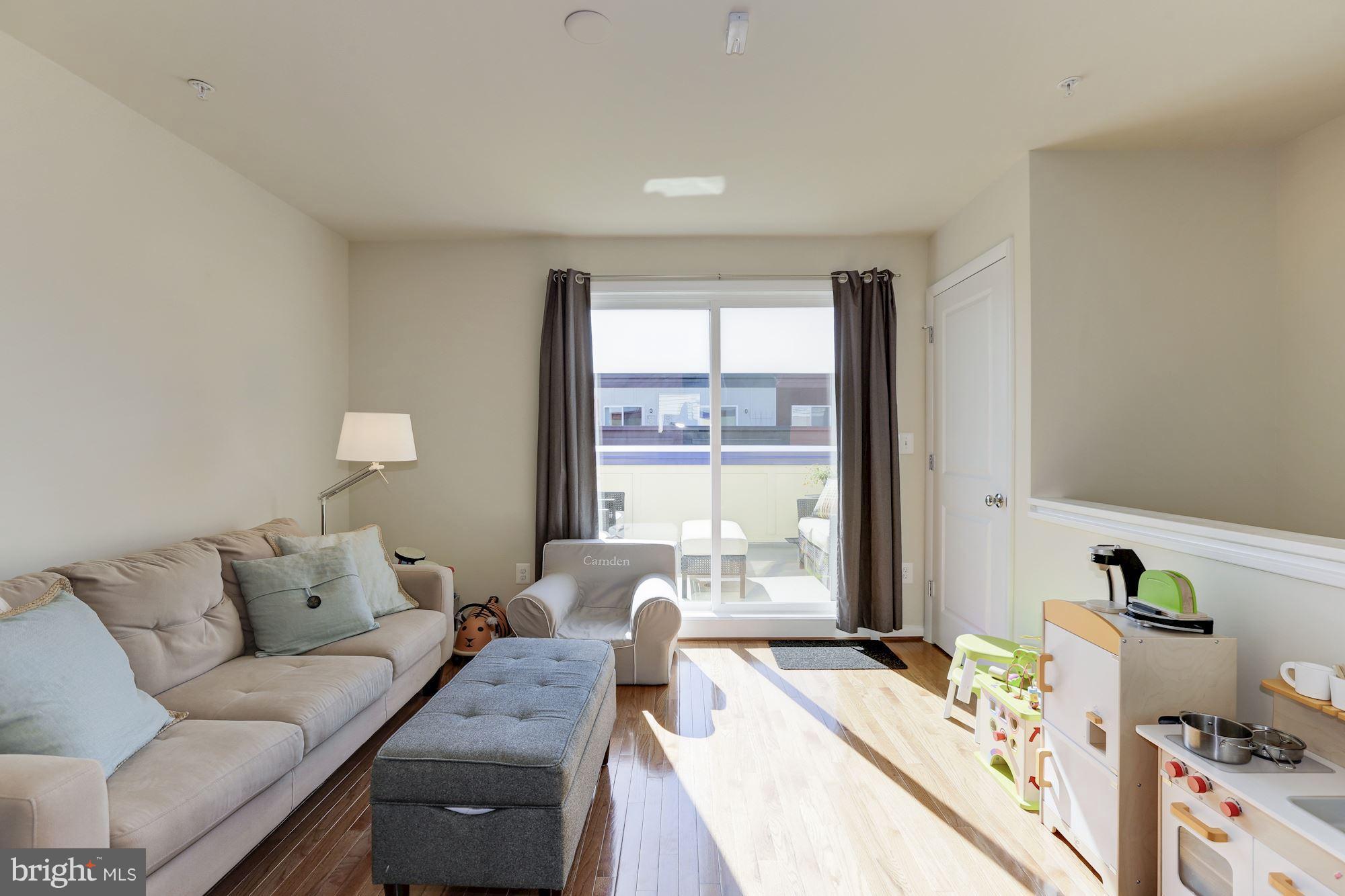 EYA ARTS DISTRICT - Residential