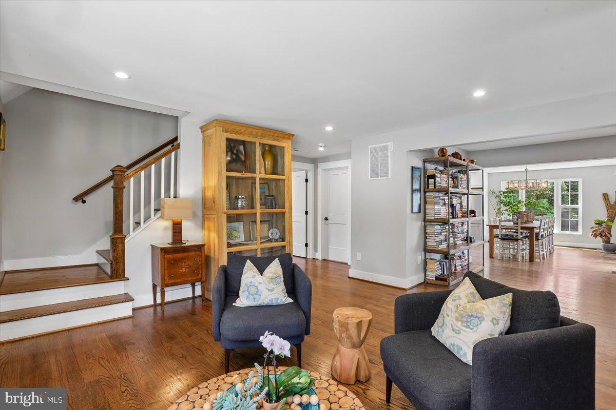 SIXTEENTH ST VILLAGE - Residential