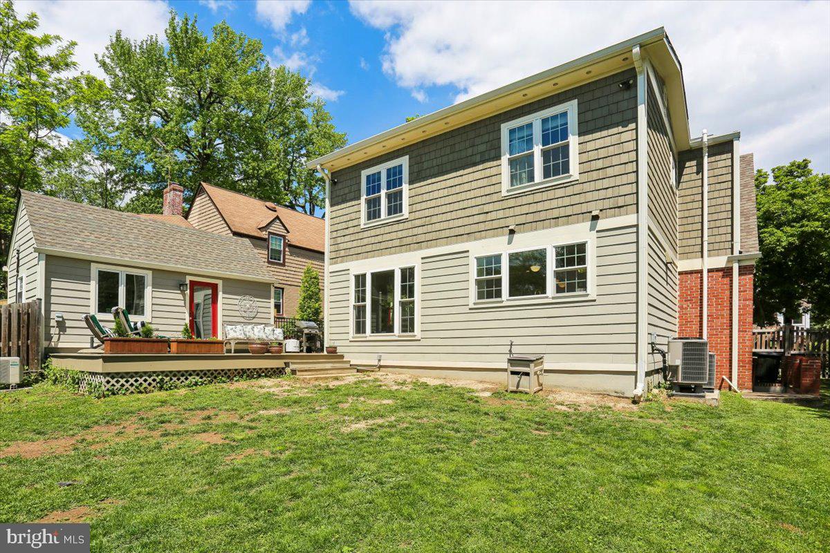 SIXTEENTH ST VILLAGE - Residential