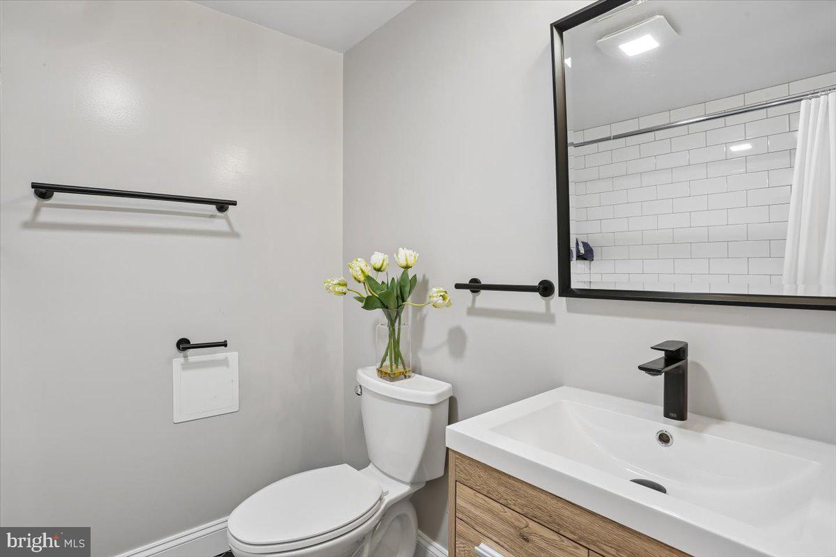 SIXTEENTH ST VILLAGE - Residential