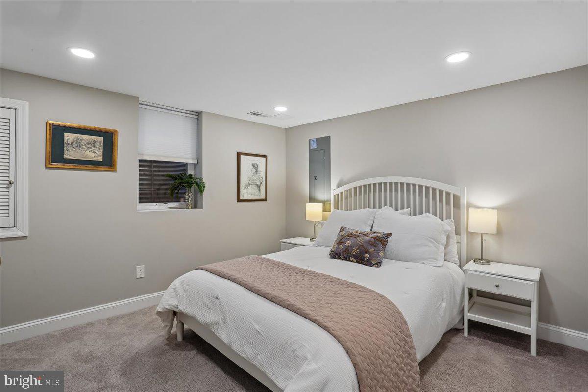 SIXTEENTH ST VILLAGE - Residential