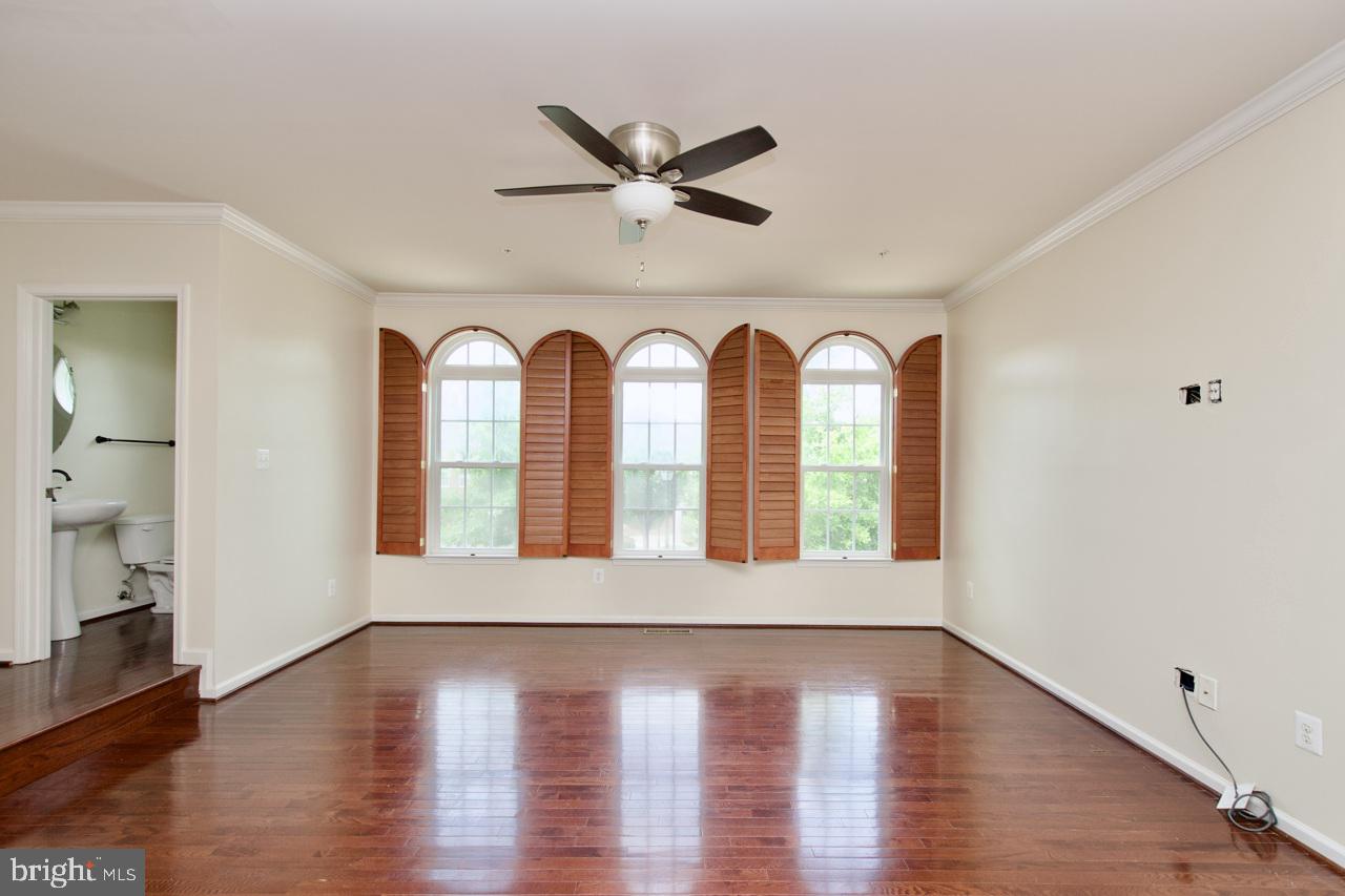 2110 CONGRESBURY PLACE