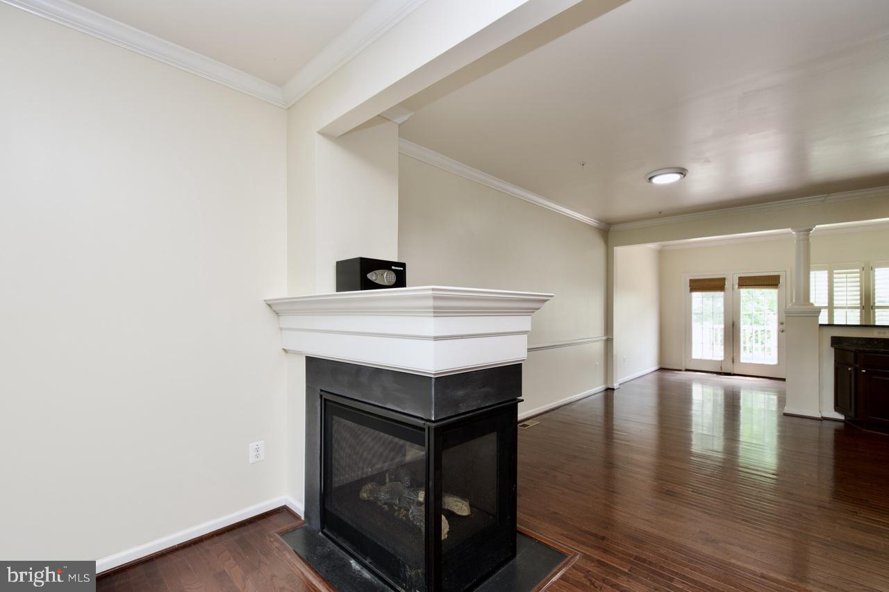 2110 CONGRESBURY PLACE
