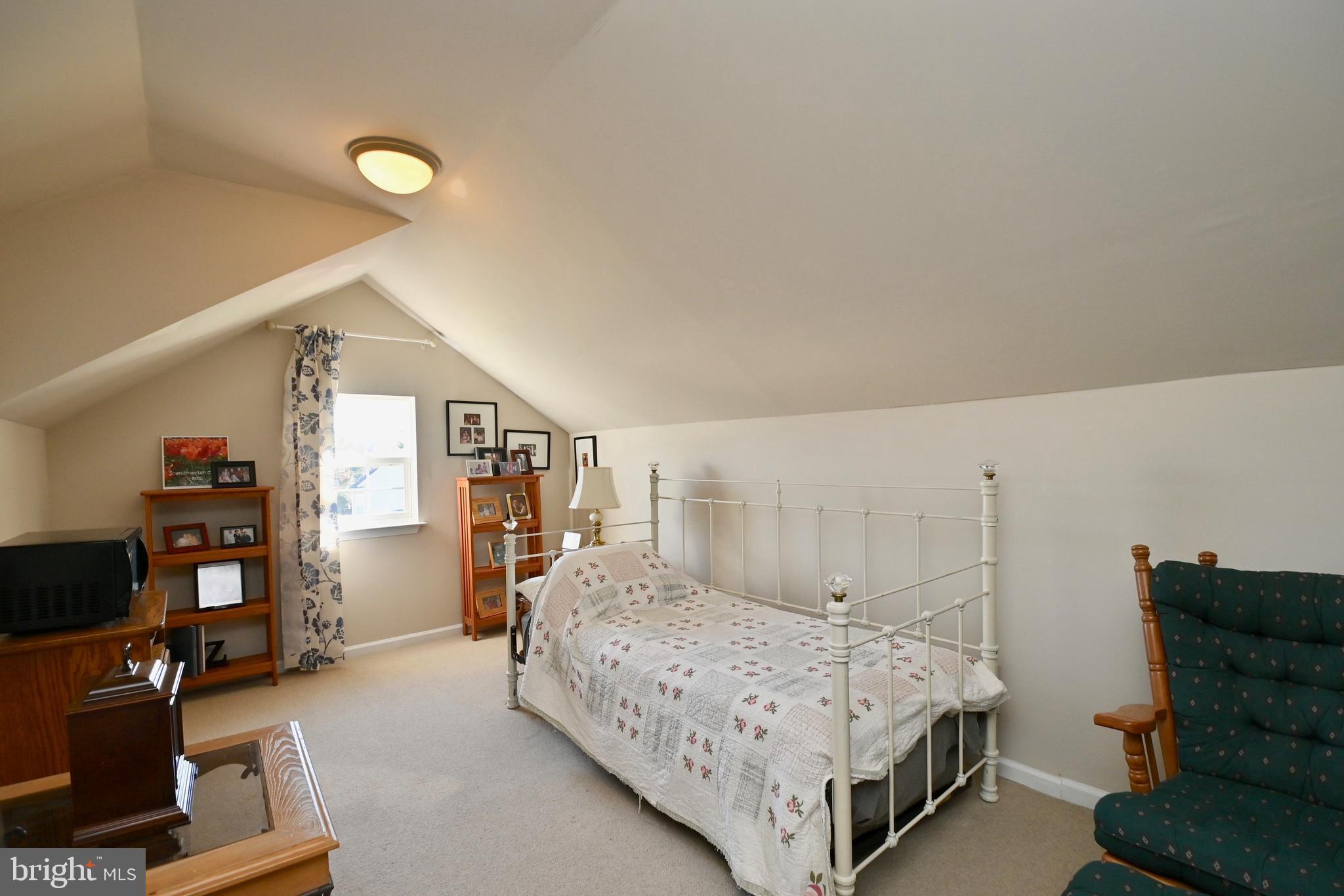 FOUR SEASONS IN HISTORIC VIRGINIA - Residential