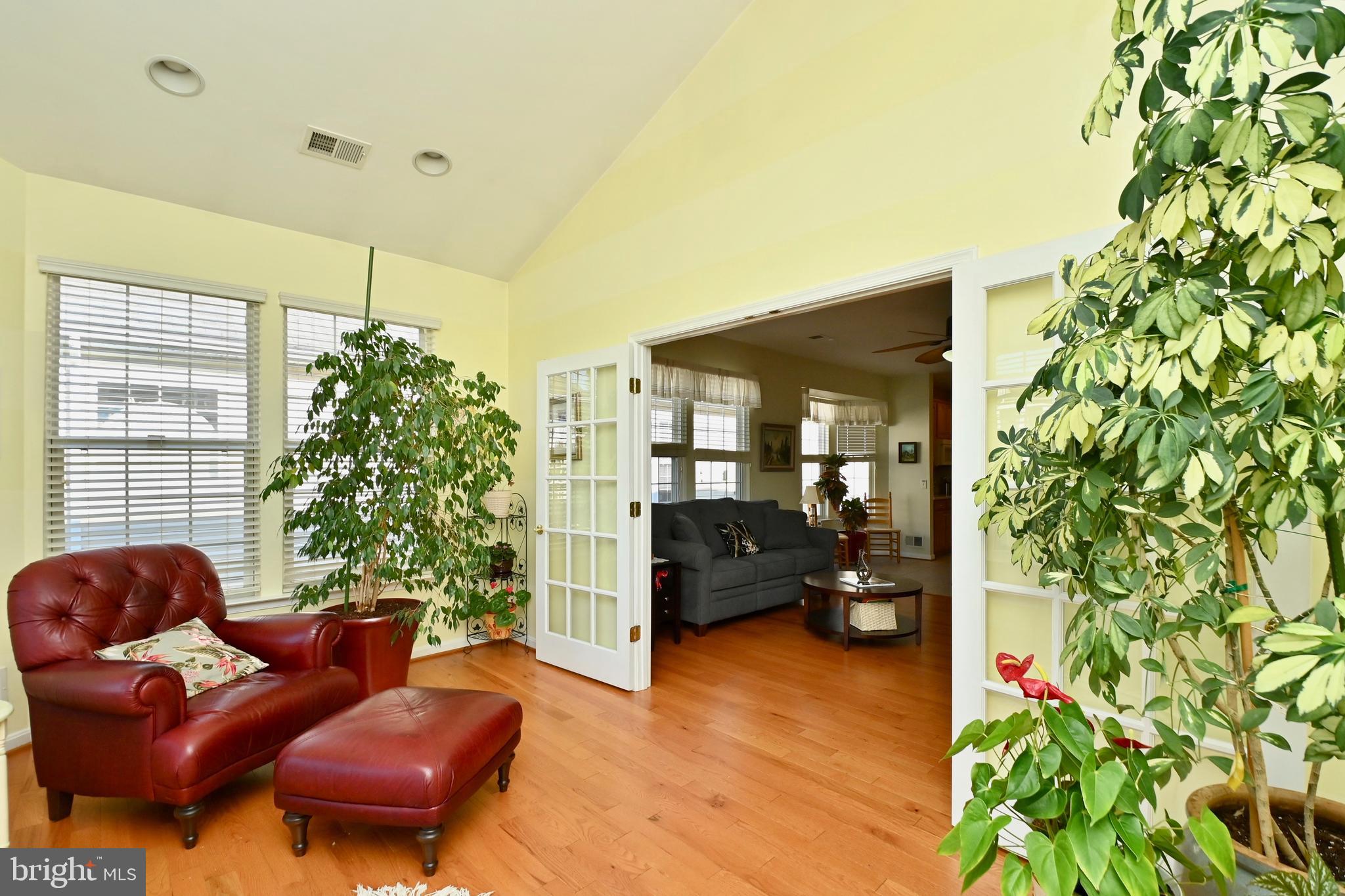 FOUR SEASONS IN HISTORIC VIRGINIA - Residential