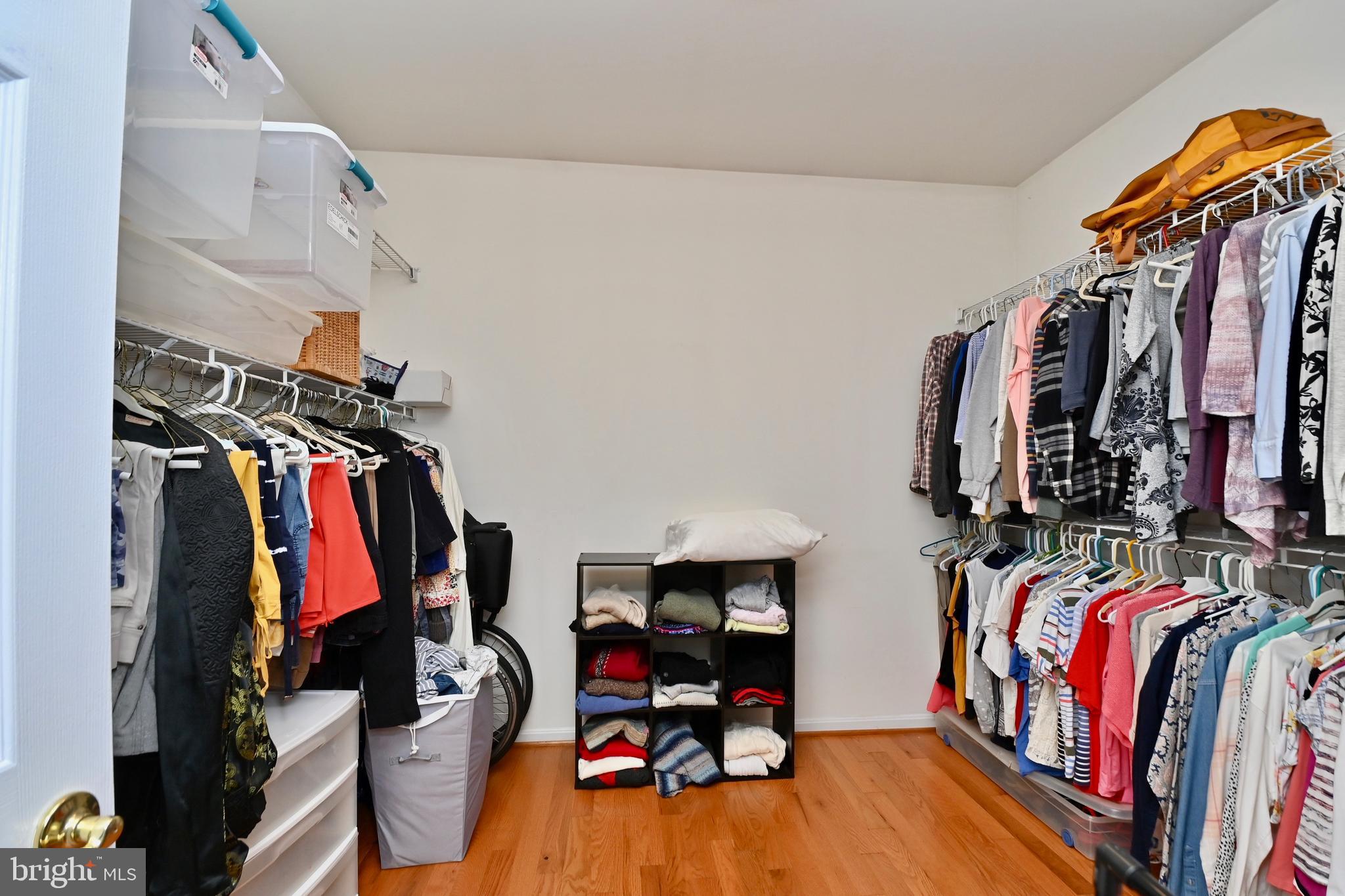 FOUR SEASONS IN HISTORIC VIRGINIA - Residential