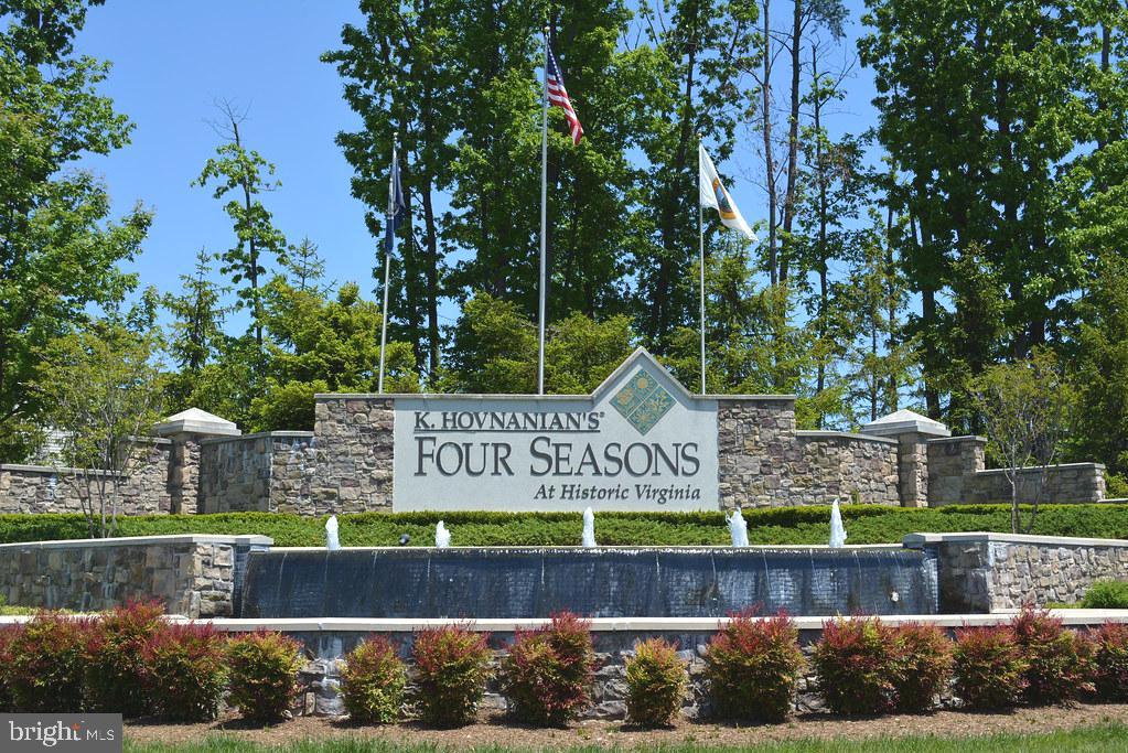 FOUR SEASONS IN HISTORIC VIRGINIA - Residential
