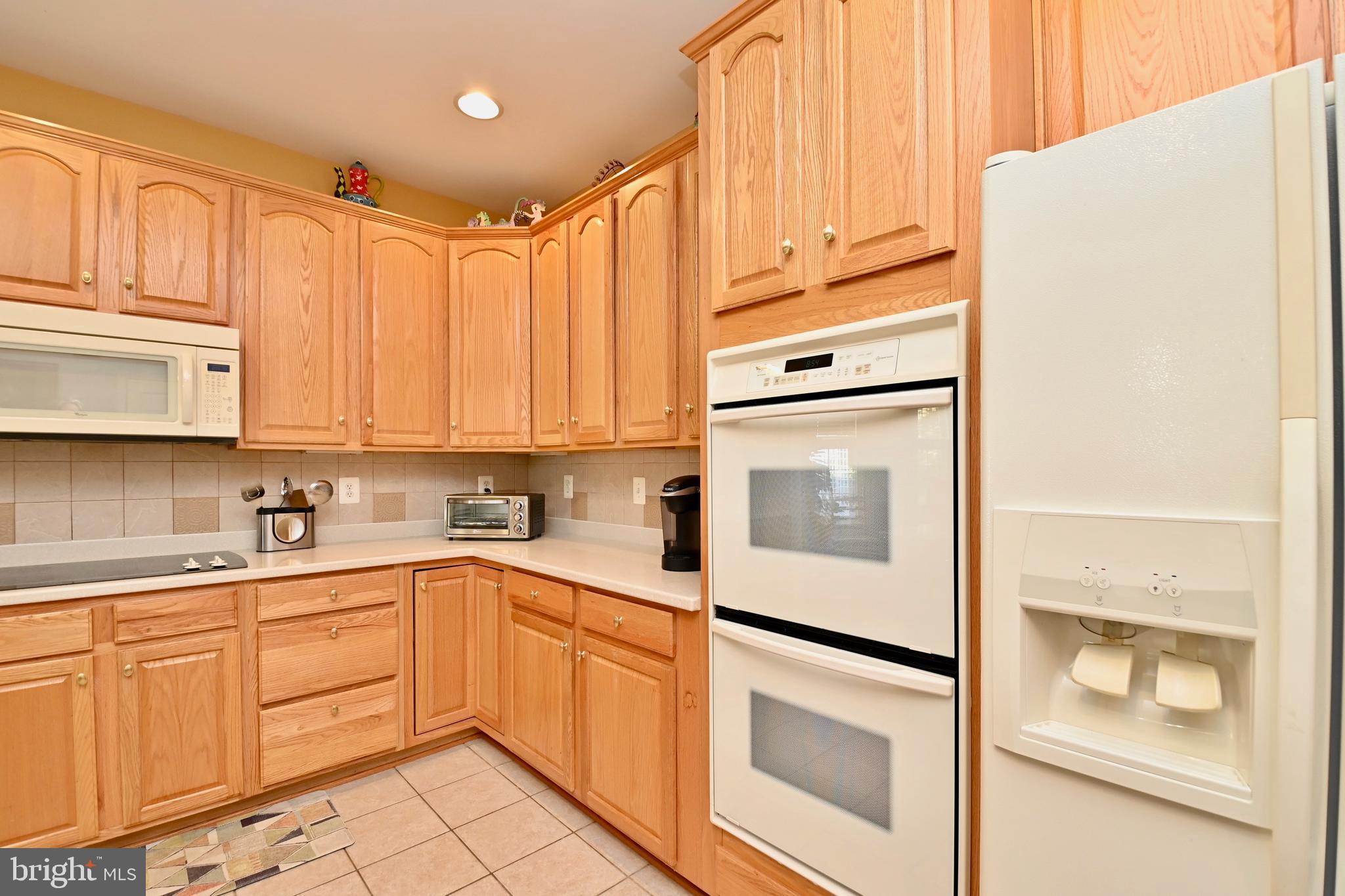 FOUR SEASONS IN HISTORIC VIRGINIA - Residential