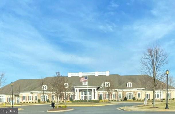 FOUR SEASONS IN HISTORIC VIRGINIA - Residential