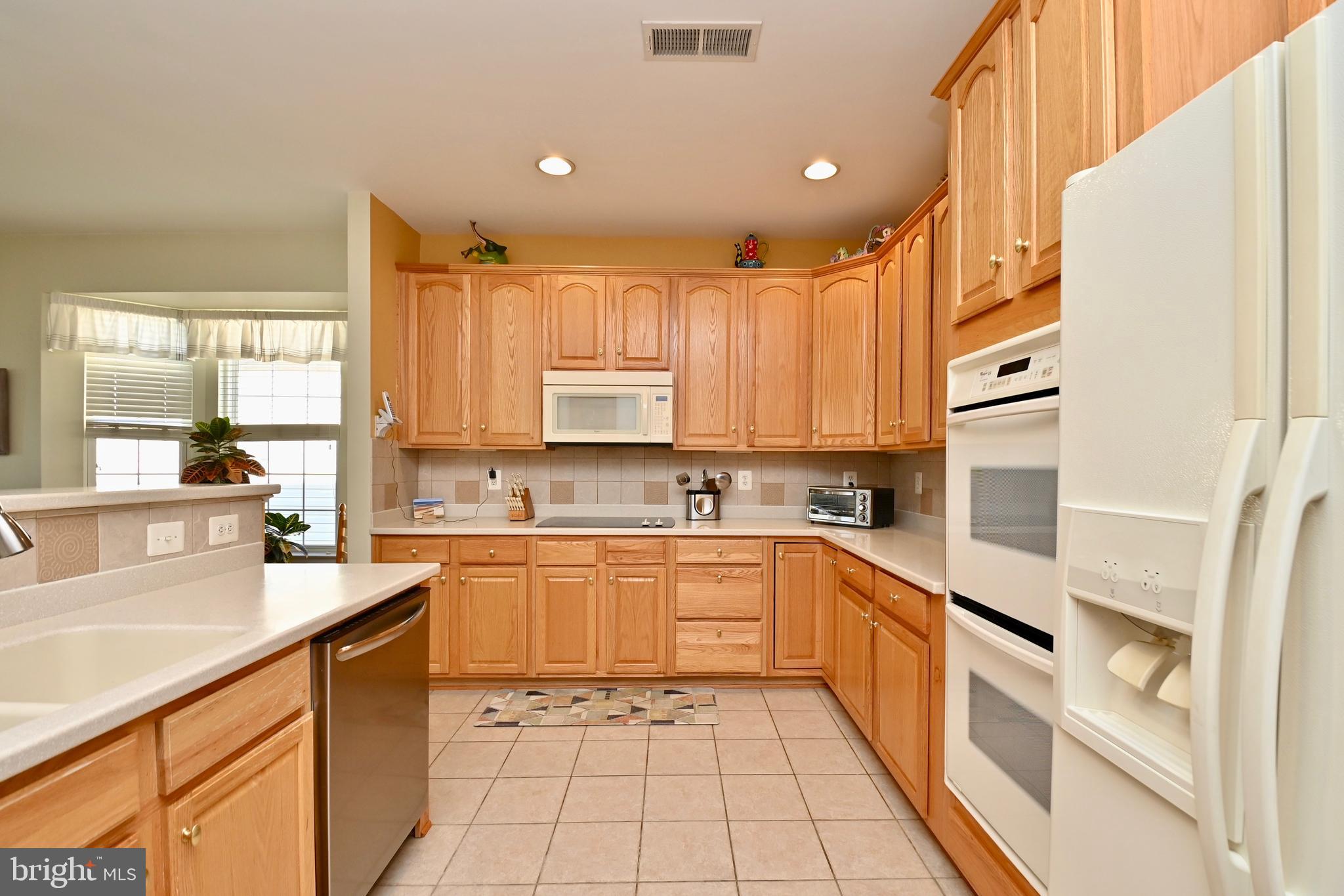 FOUR SEASONS IN HISTORIC VIRGINIA - Residential