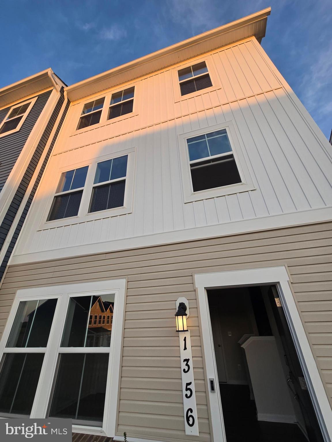 RED CLOVER MEADOWS - Residential Lease