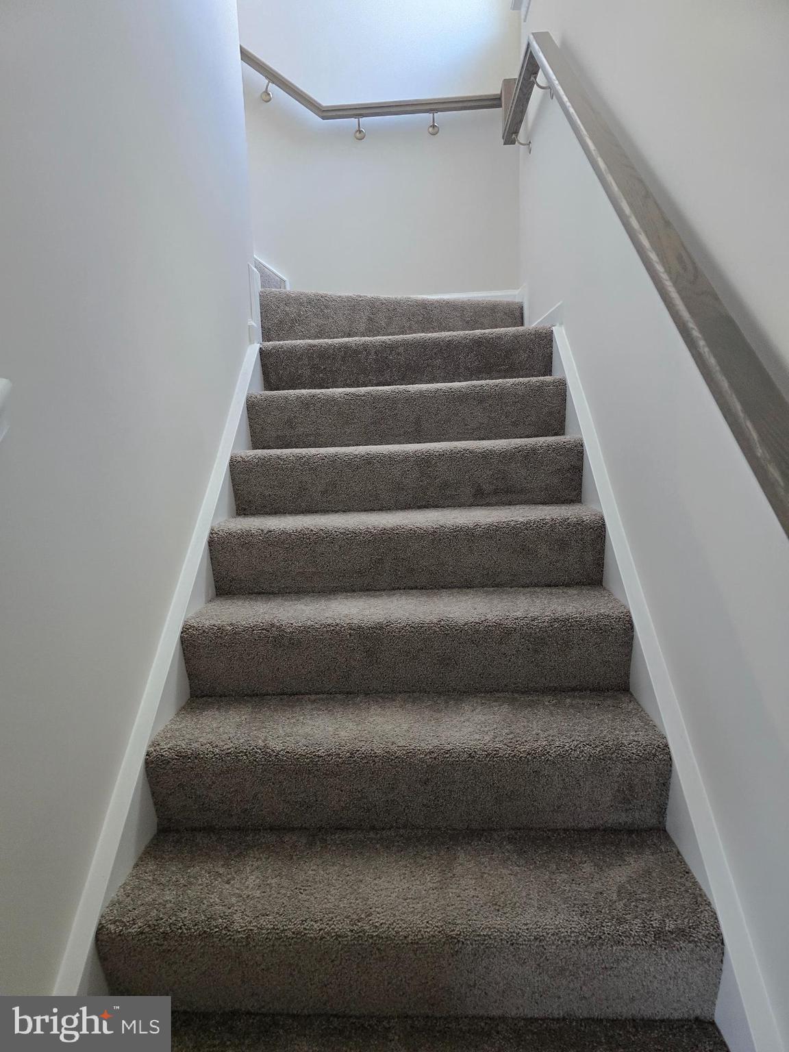 RED CLOVER MEADOWS - Residential Lease