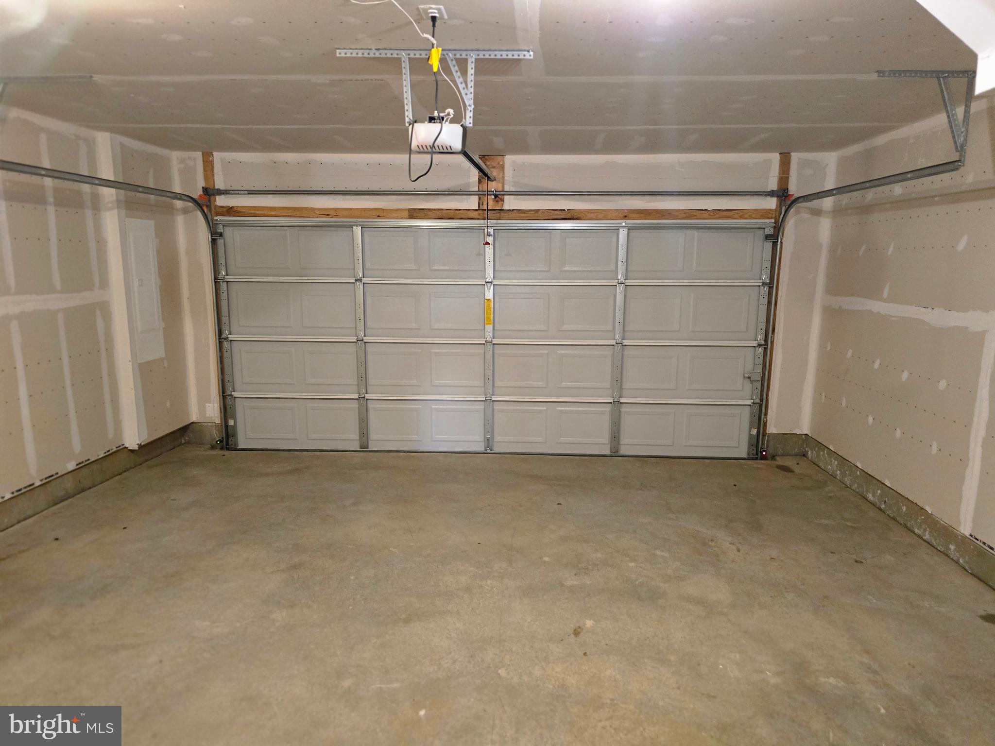 RED CLOVER MEADOWS - Residential Lease