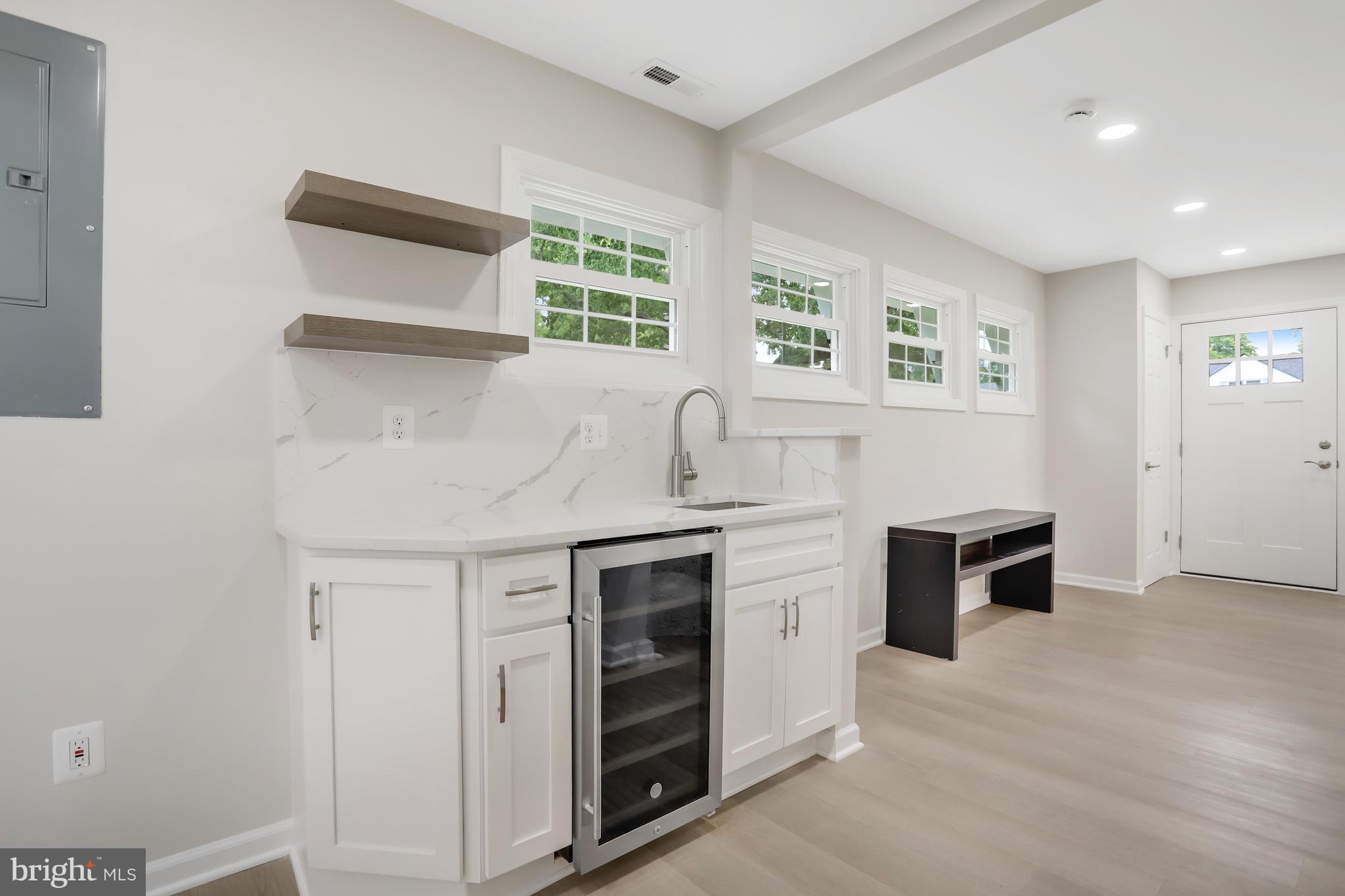 BUCKNELL MANOR - Residential Lease