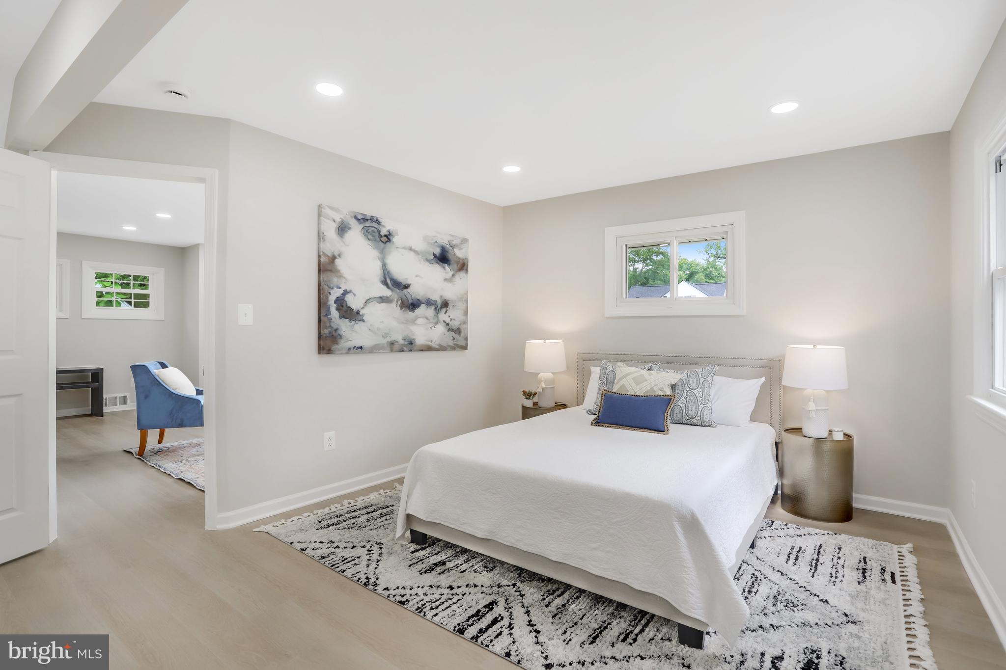 BUCKNELL MANOR - Residential Lease