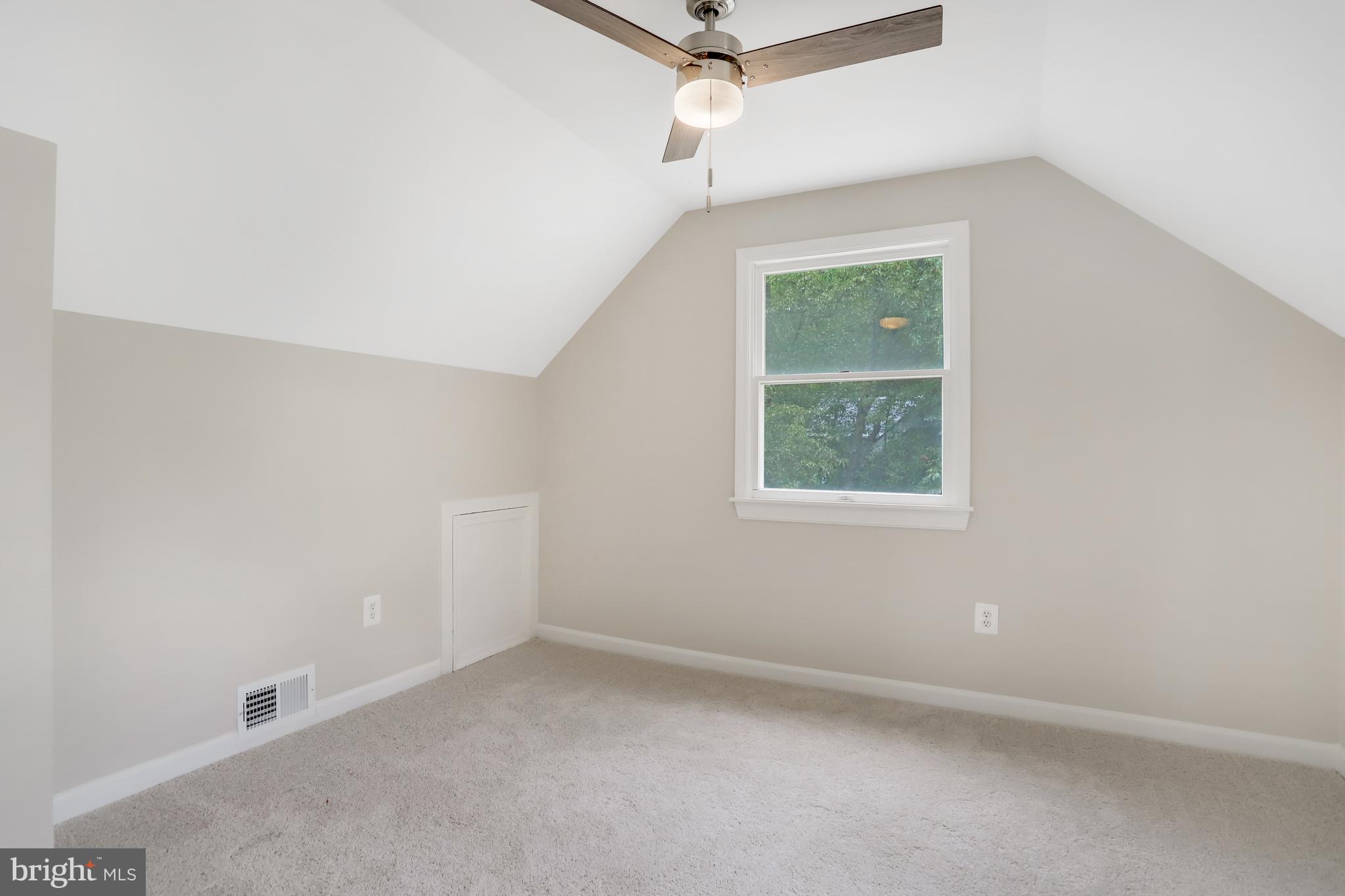 BUCKNELL MANOR - Residential Lease