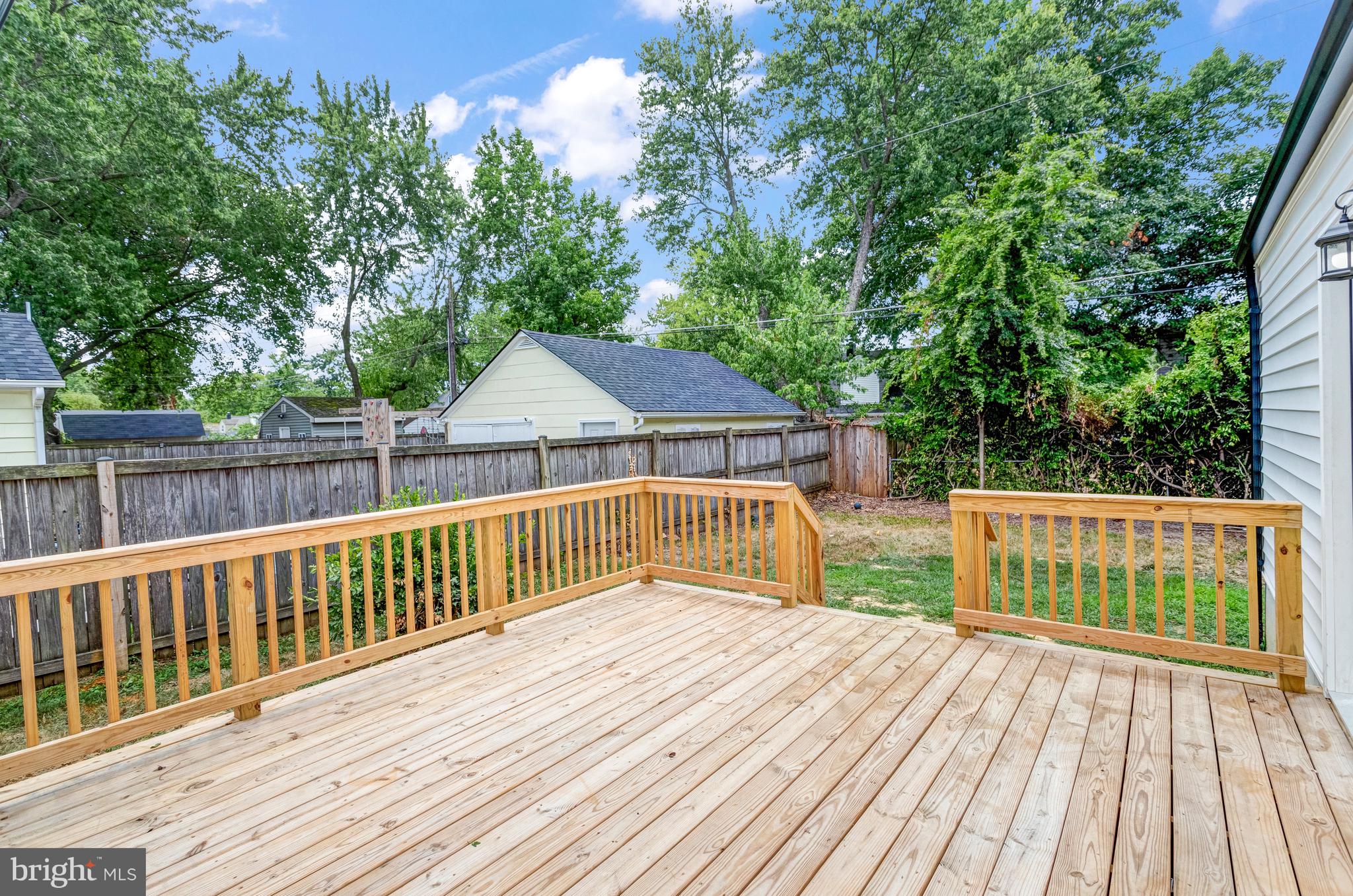 BUCKNELL MANOR - Residential Lease