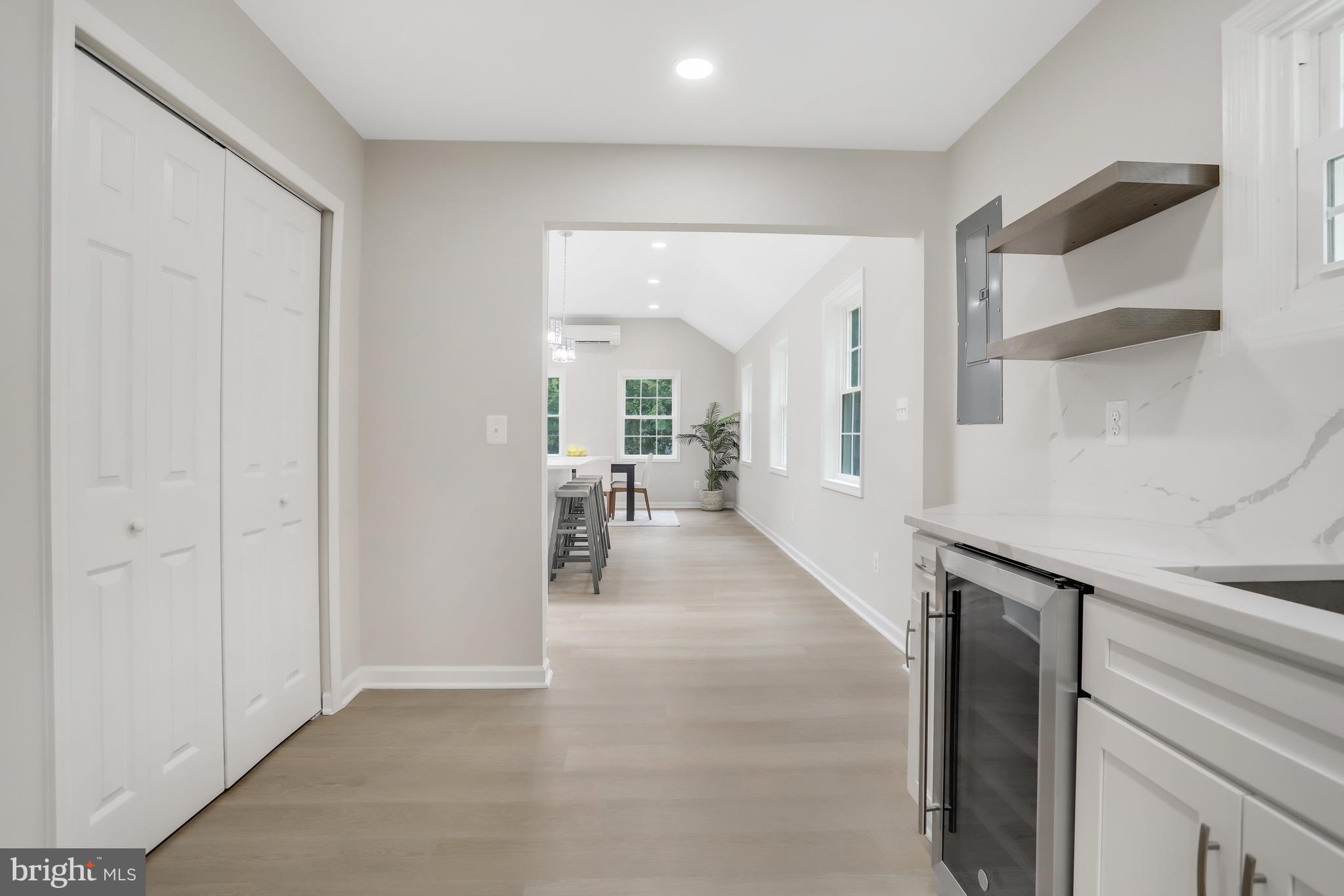 BUCKNELL MANOR - Residential Lease