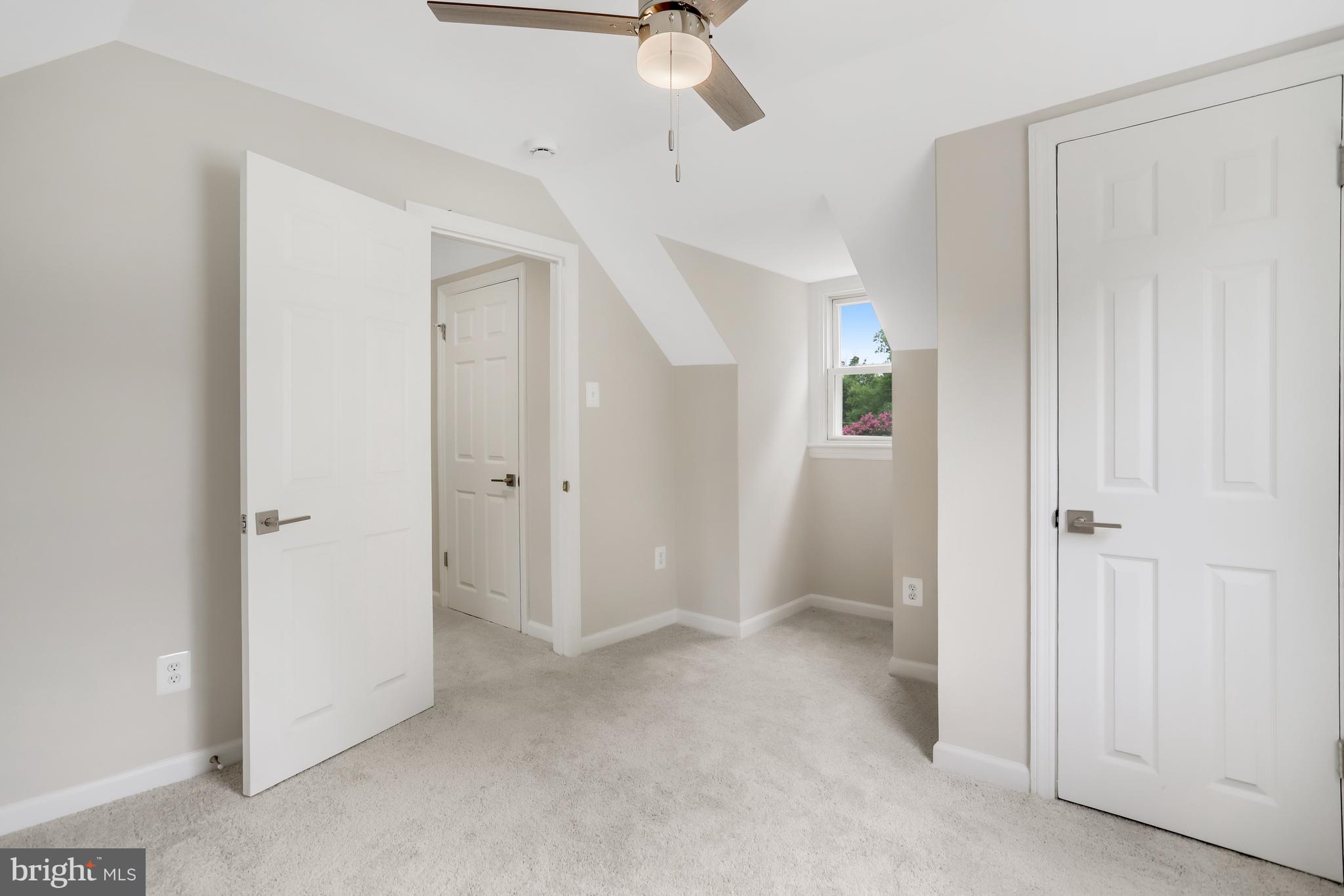 BUCKNELL MANOR - Residential Lease