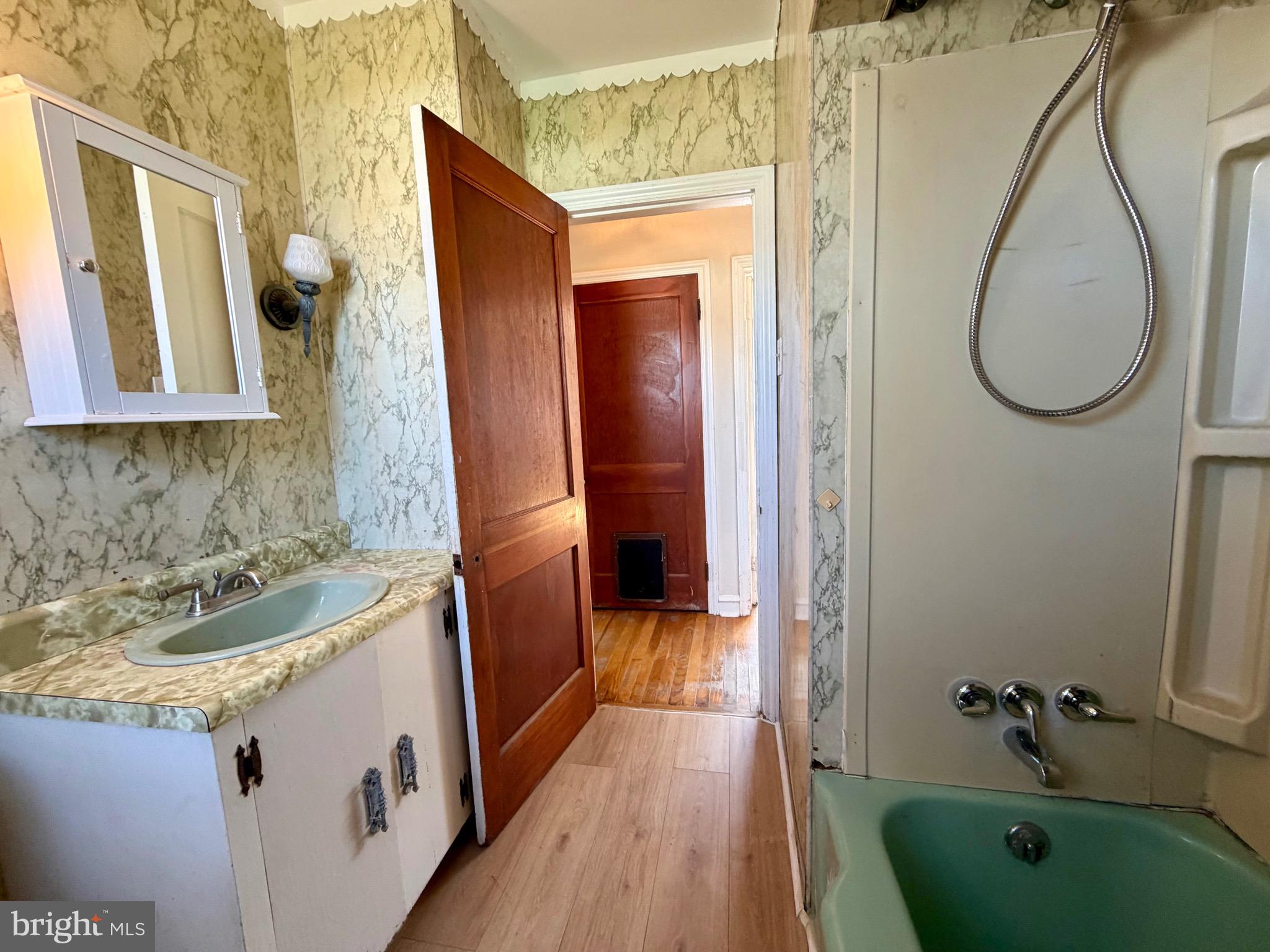 CORNWELL HGTS - Residential