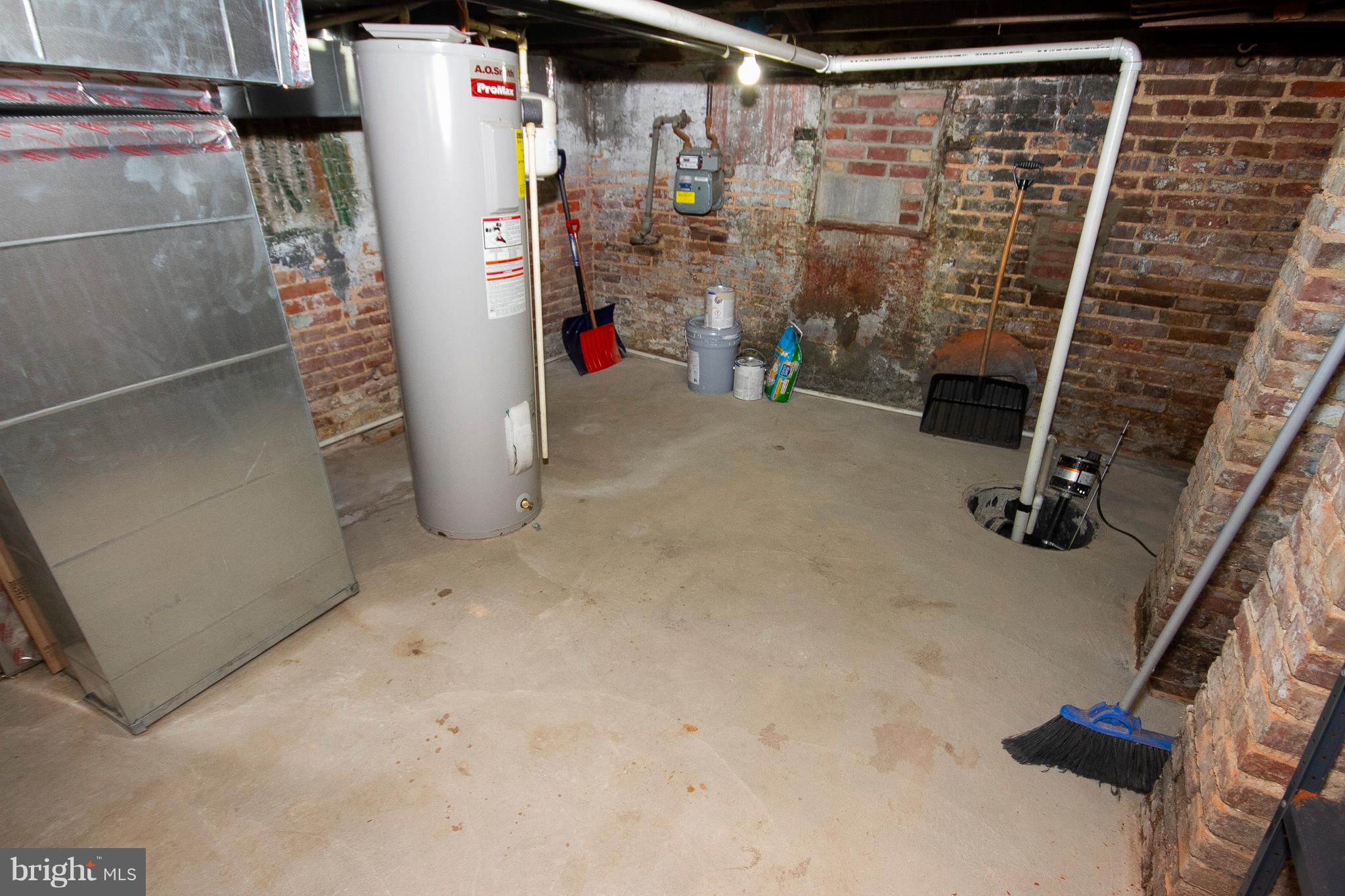 FEDERAL HILL HISTORIC DISTRICT - Residential Lease