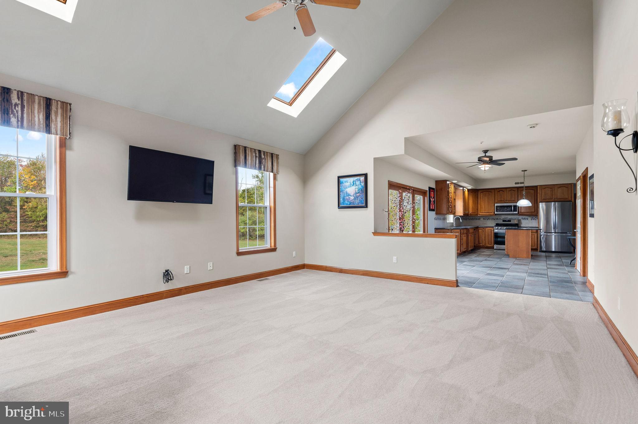 ANCHOR CROSSING - Residential