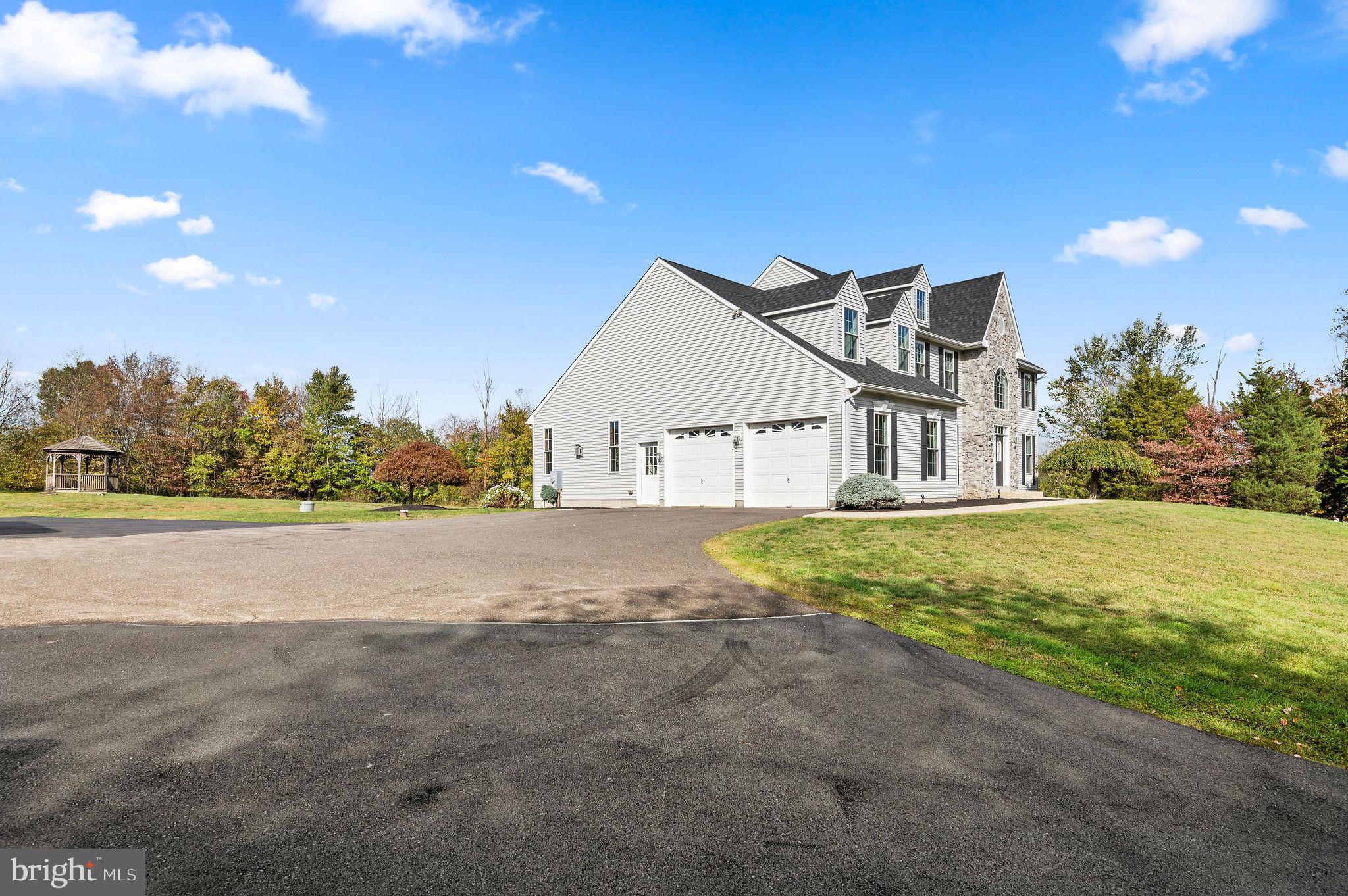 ANCHOR CROSSING - Residential