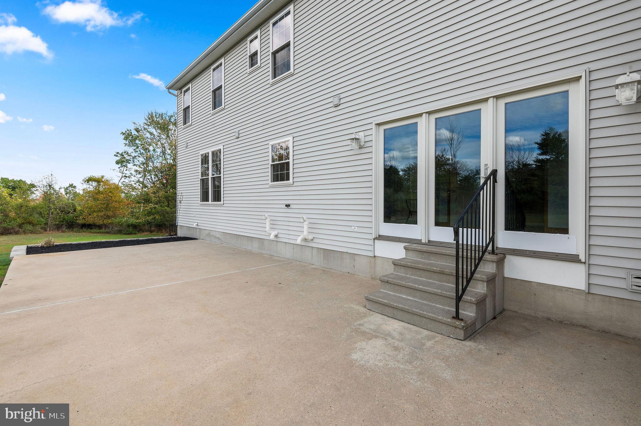 ANCHOR CROSSING - Residential