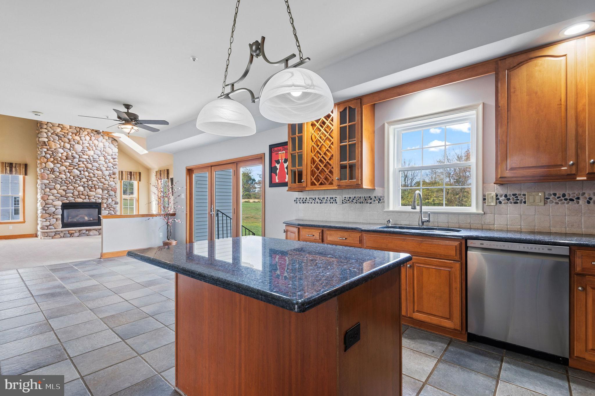 ANCHOR CROSSING - Residential