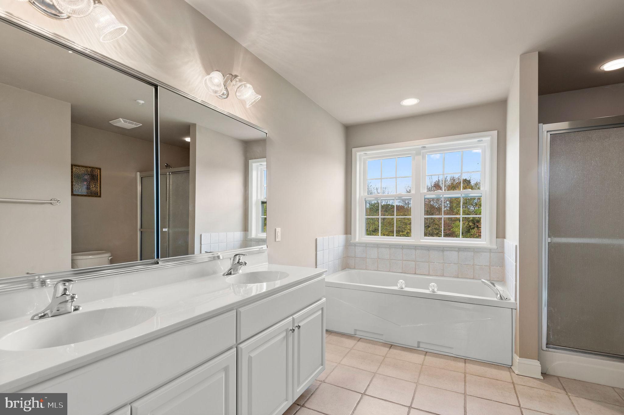 ANCHOR CROSSING - Residential