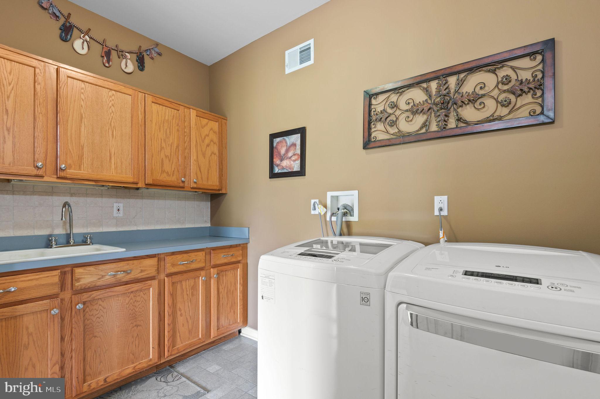 ANCHOR CROSSING - Residential